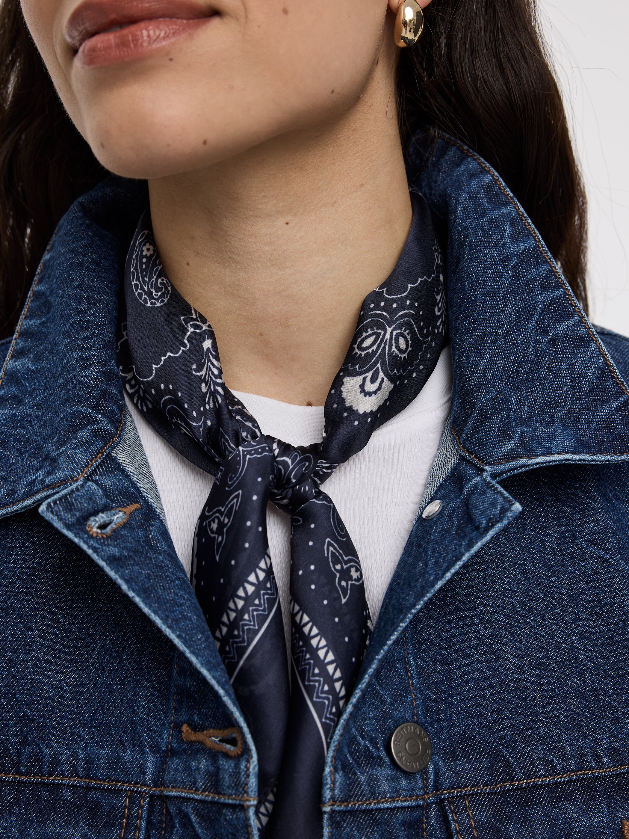 Women's Square Satin Paisley Scarf – Soft & Stylish | Reitmans