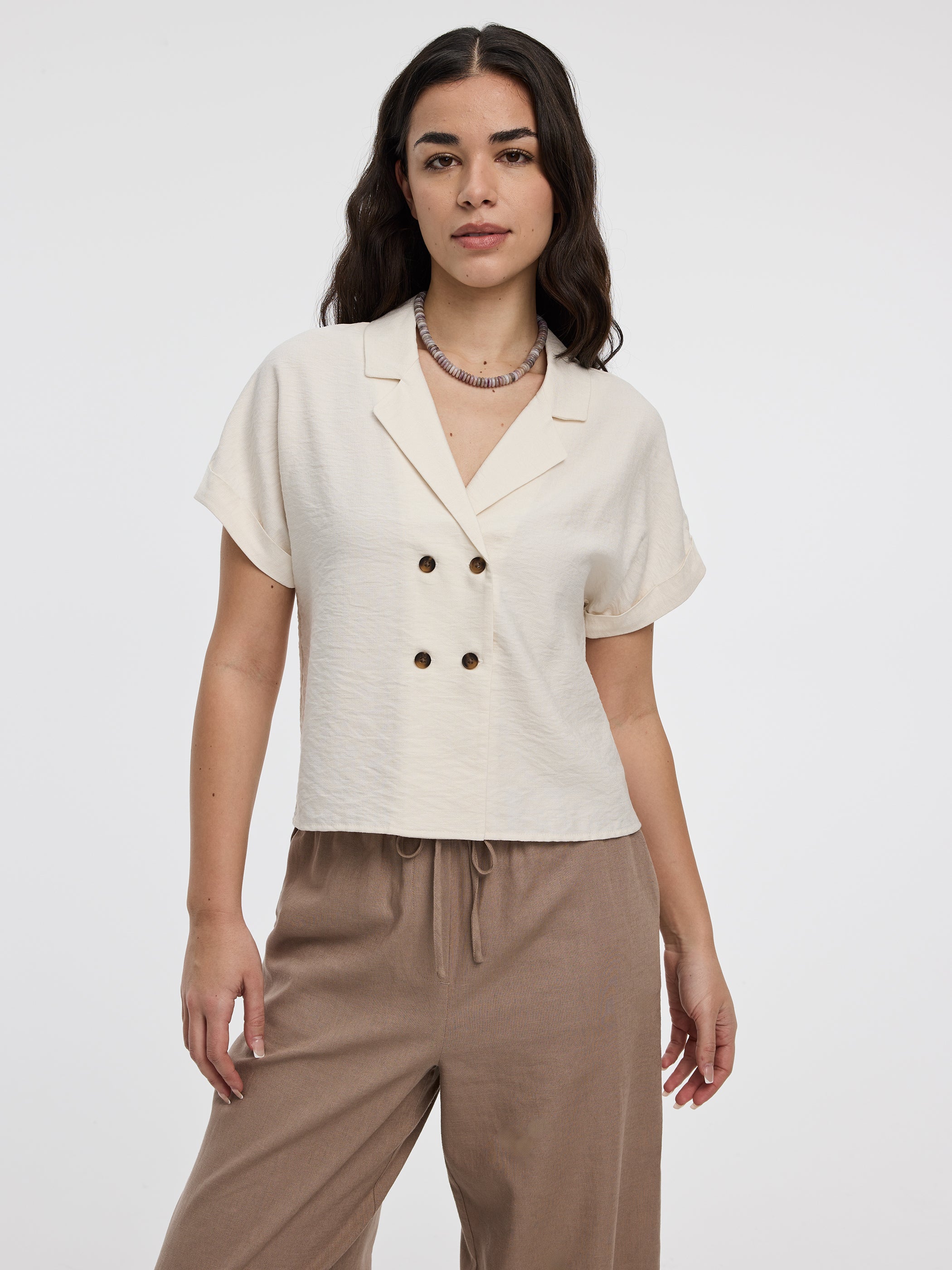 Women's Satiny Short-Sleeve Shirt with Pyjama Collar – Reitmans Women's Satiny Short-Sleeve Shirt with Pyjama Collar – Reitmans