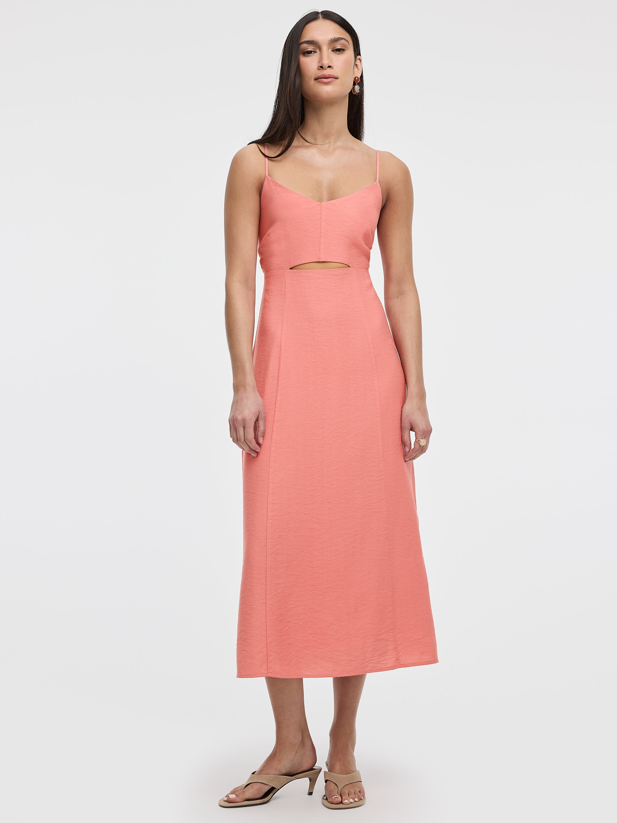 women sleeveless maxi dress Women's Sleeveless Maxi Dress with Cut-Out Detail – Reitmans