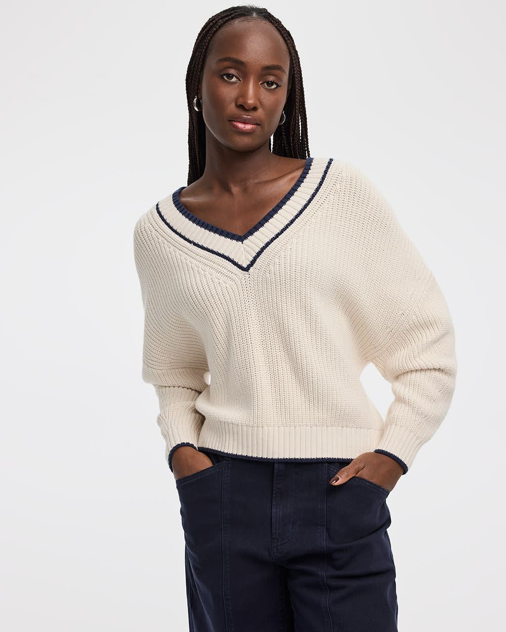 Long-Sleeve V-Neck Loose Sweater – Stretch Knit | Reitmans