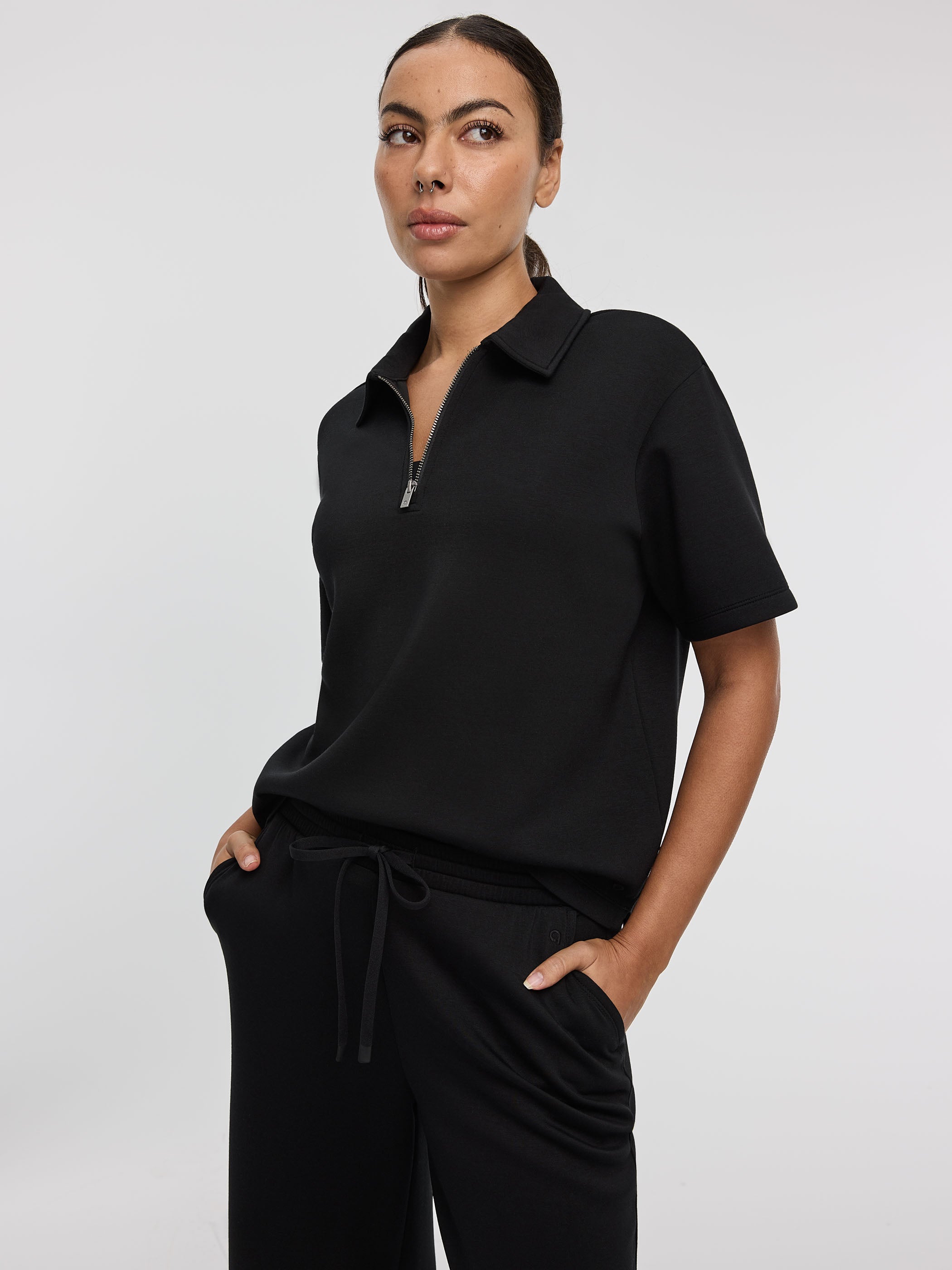 Women's Short-Sleeve Half-Zip Polo – HYLUX | Hyba by Reitmans