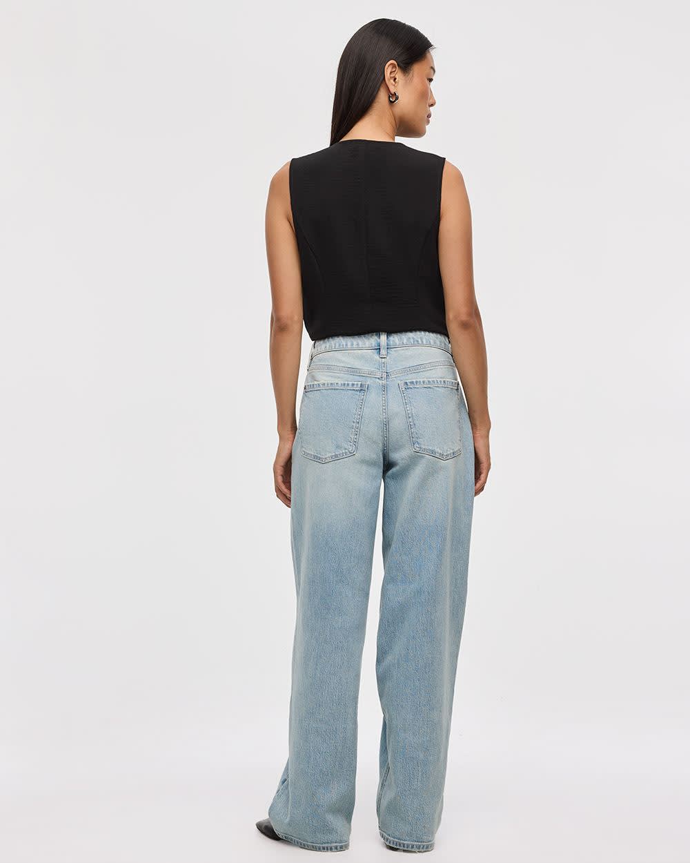 Wide-Leg Mid-Rise Baggy Jean