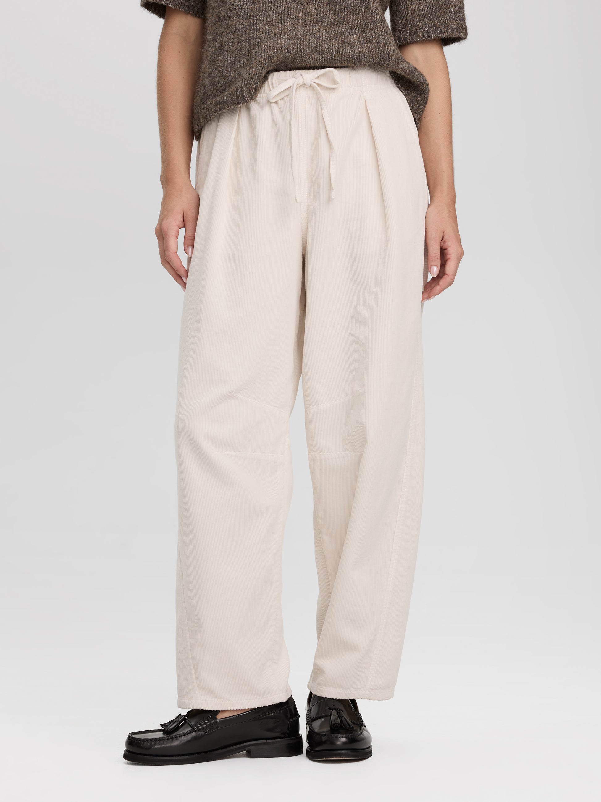 High-Rise Barrel Corduroy Pants