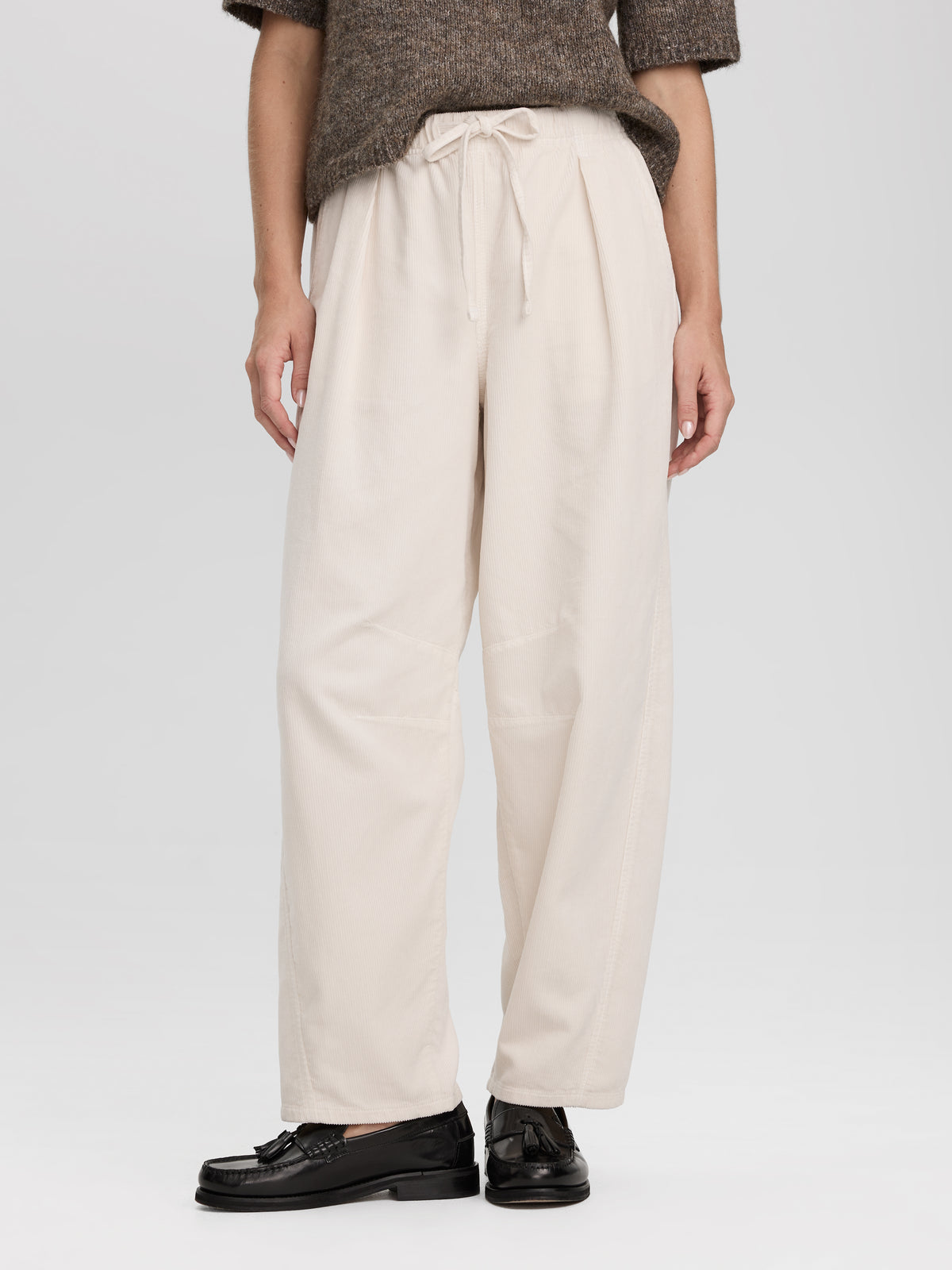 High-Rise Barrel Corduroy Pants