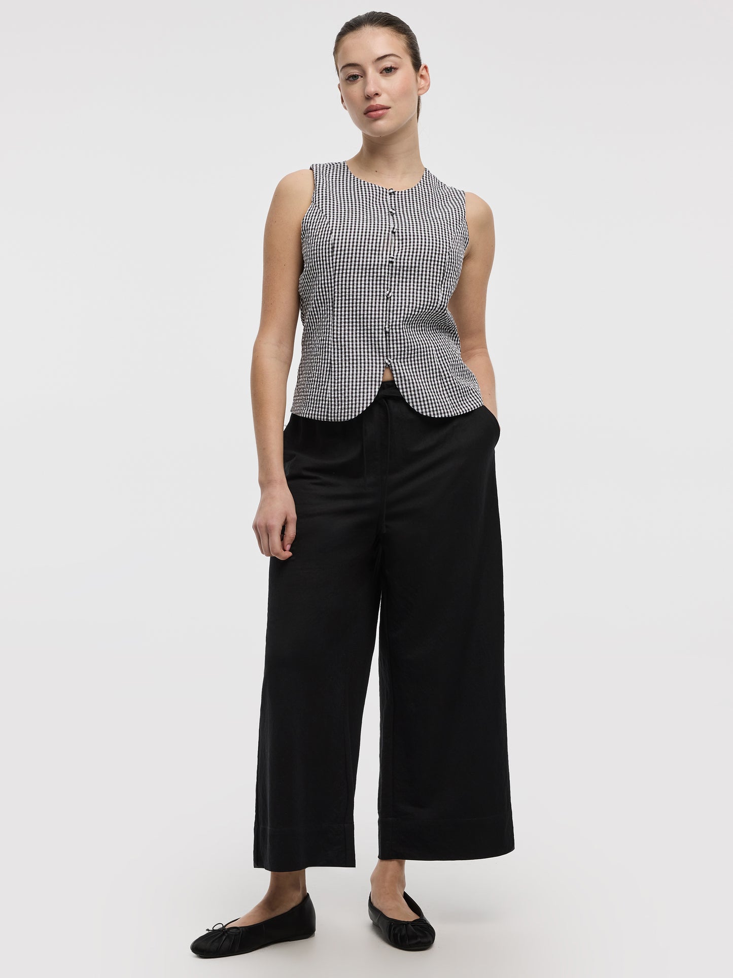 Wide-Leg Cropped Piqué Pant