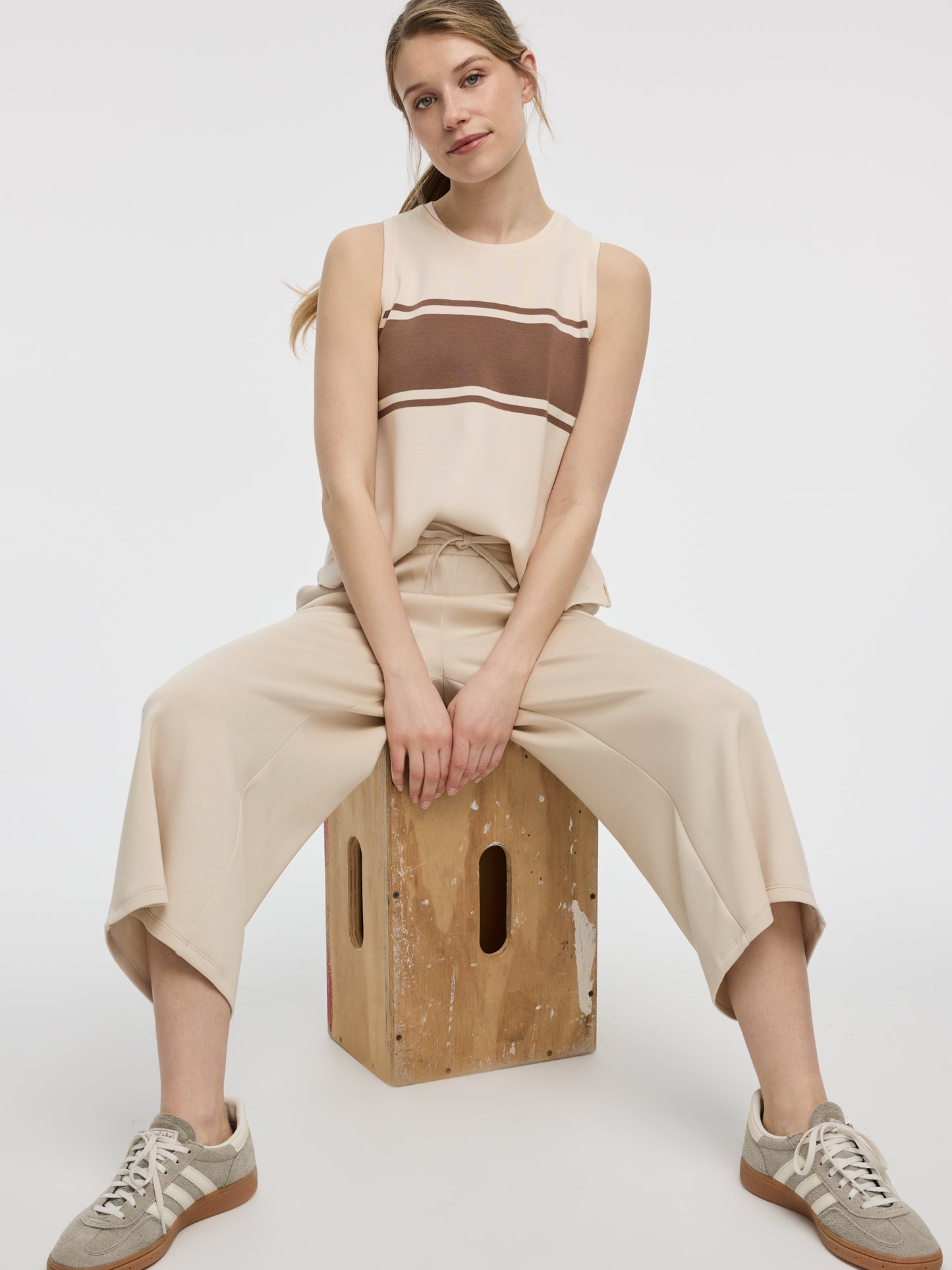 Pantalon court à jambe large – HYLUX Hyba