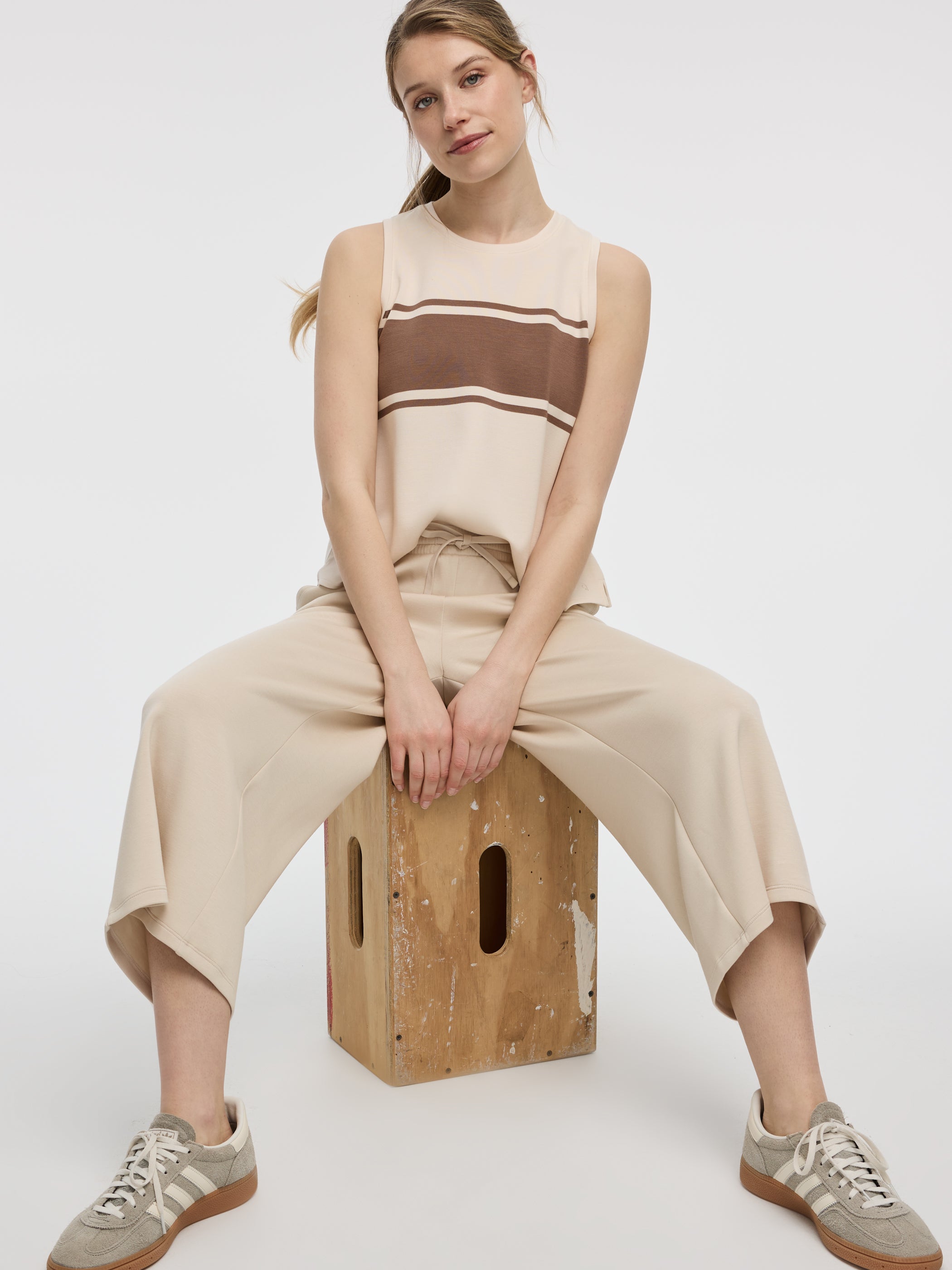 Pantalon court à jambe large – HYLUX Hyba