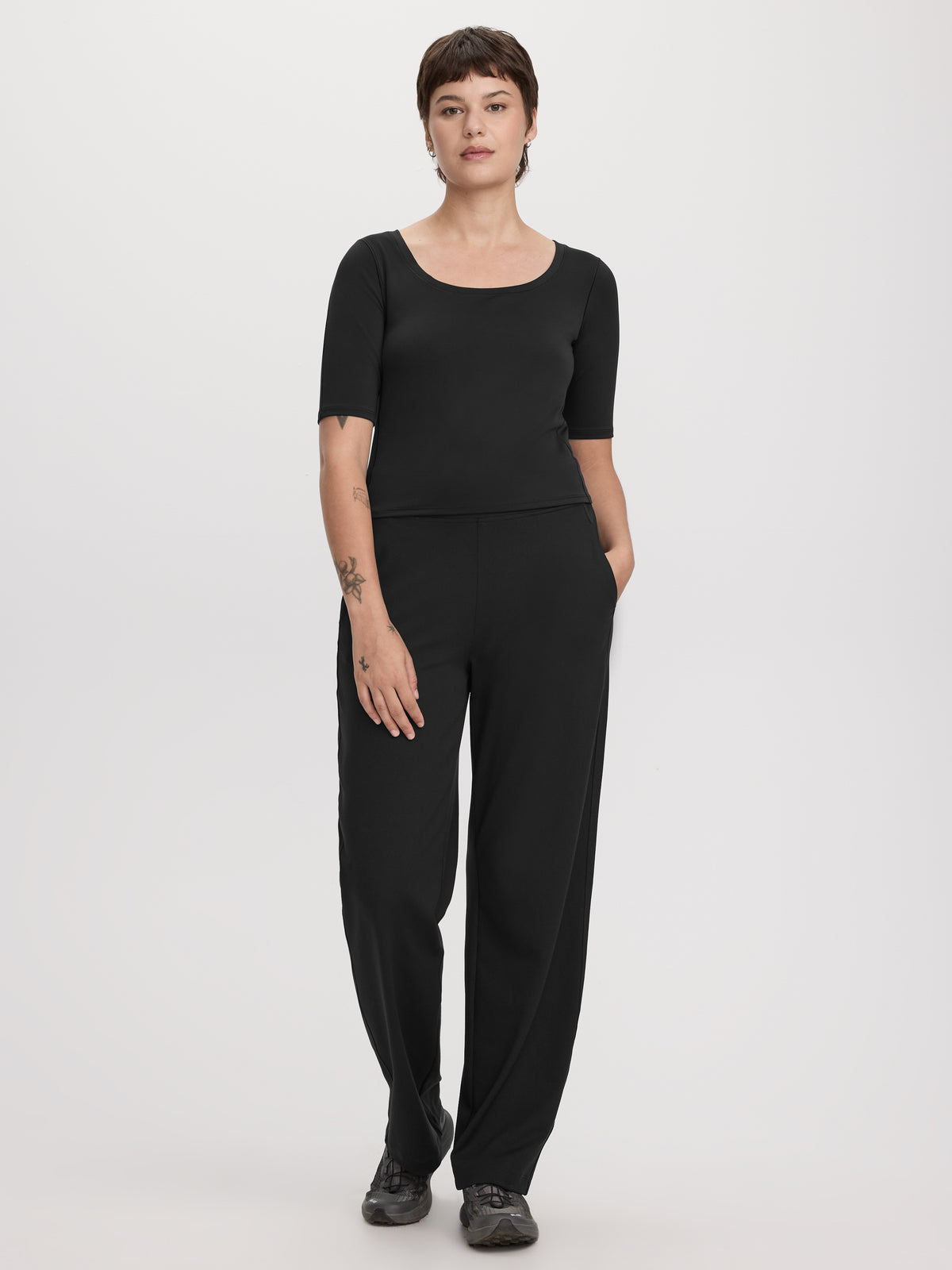 Straight-Leg Pants - Hyba
