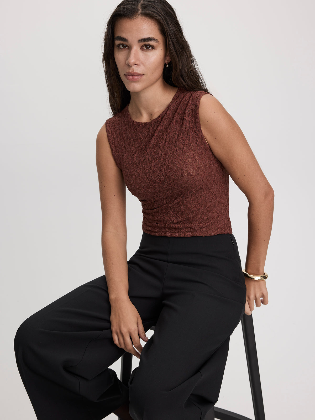 Sleeveless Crew-Neck Lace Top
