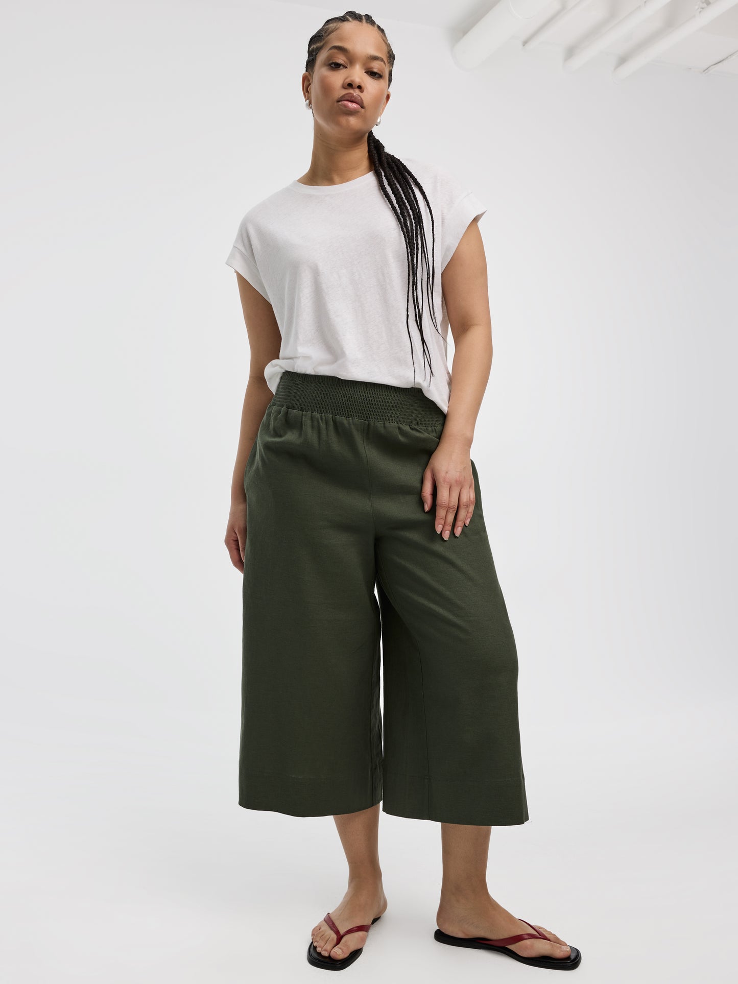Cropped Wide-Leg Linen-Blend Pant