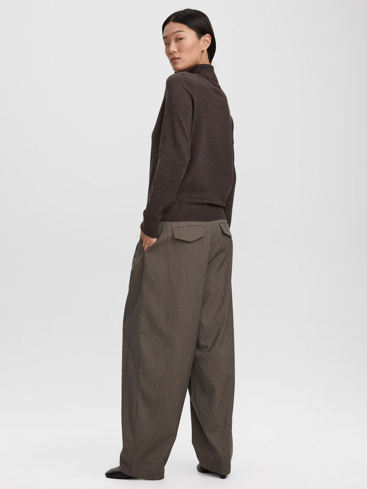 Long-Sleeve Turtleneck Sweater - R Essentials