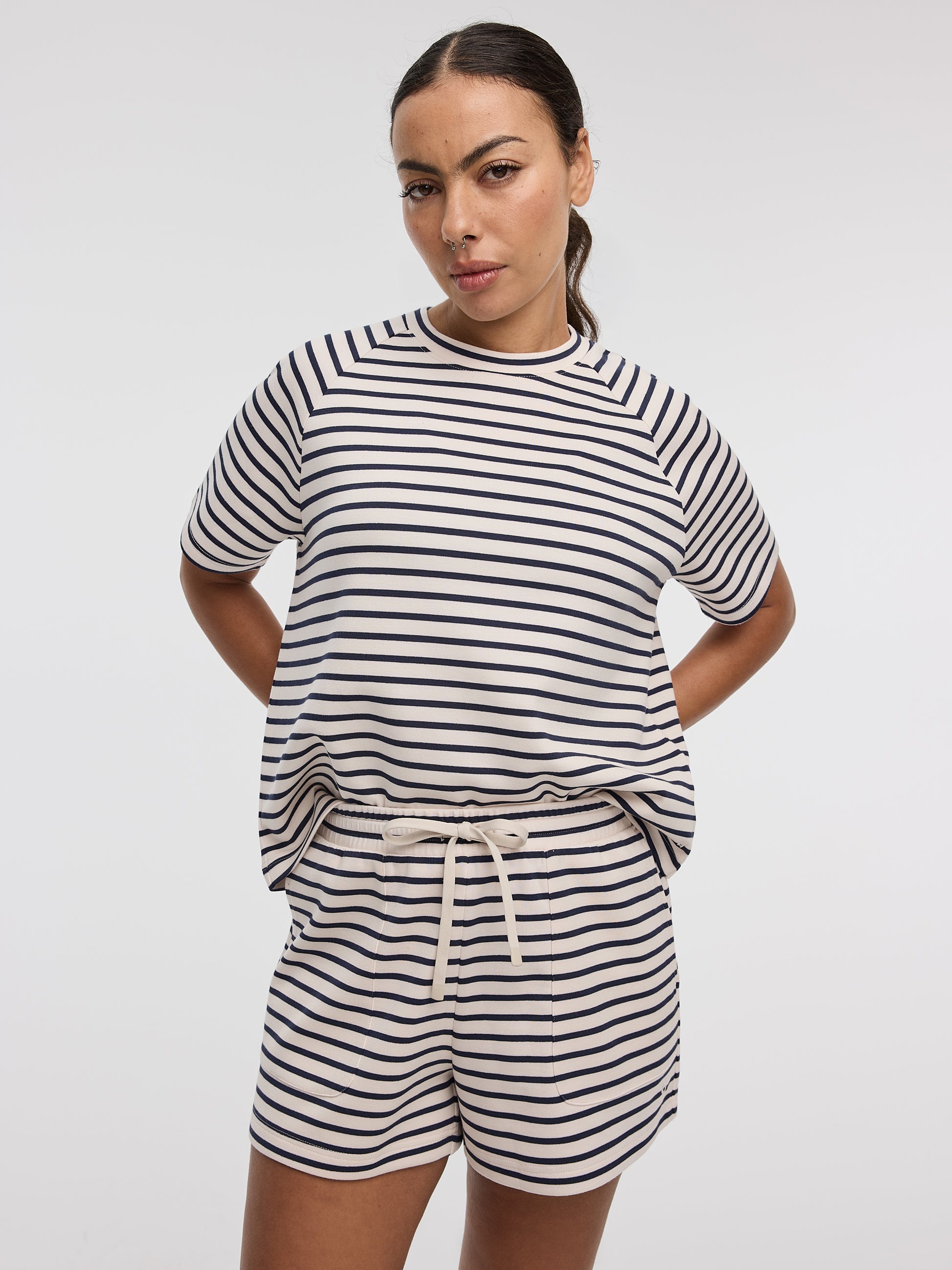 Striped Shorts - HYLUX - Hyba