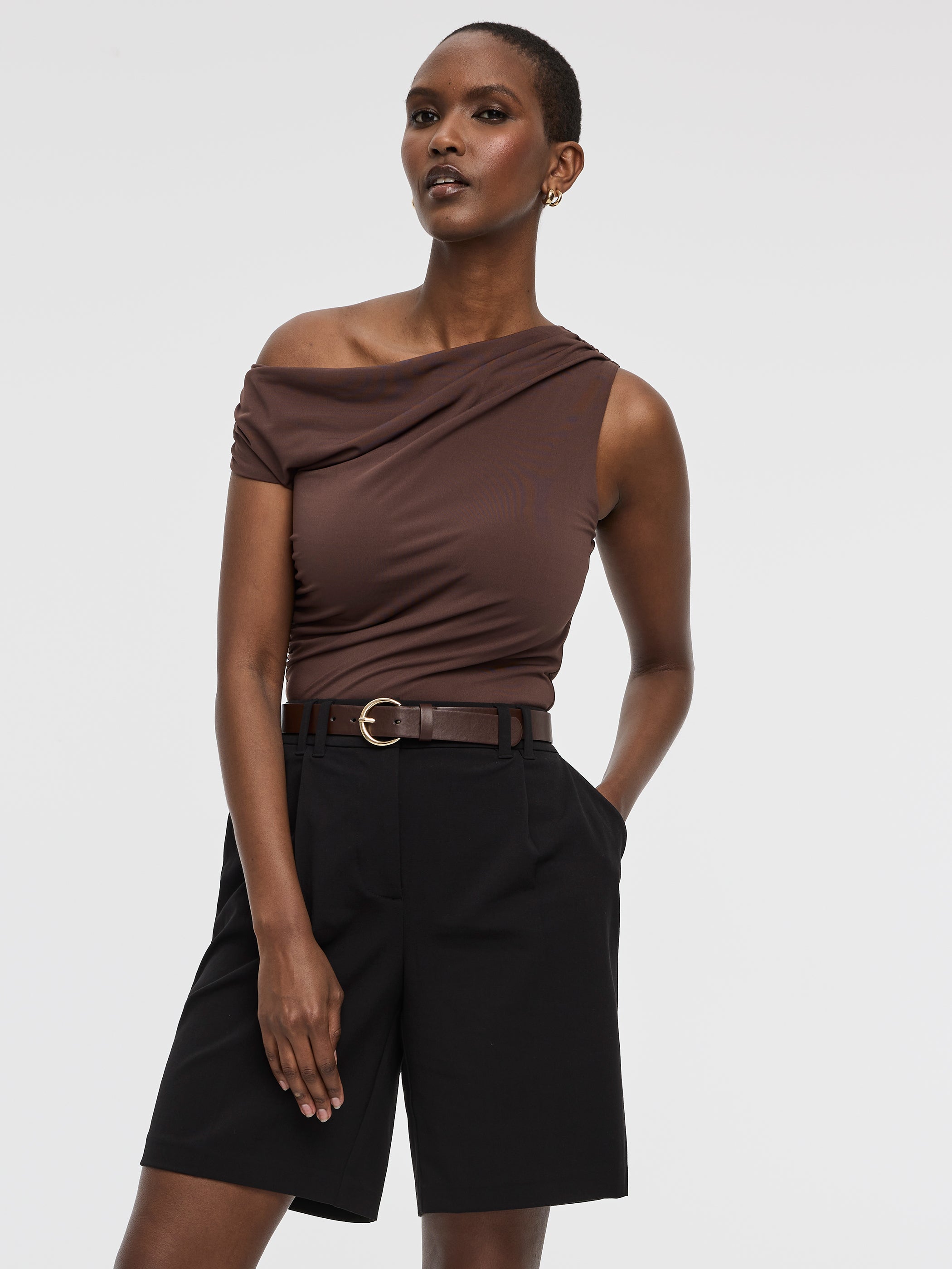 High-Rise Bermuda - The Timeless