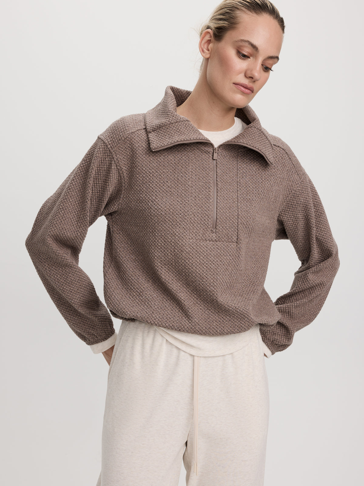 Half-Zip Textured Pullover - Hyba