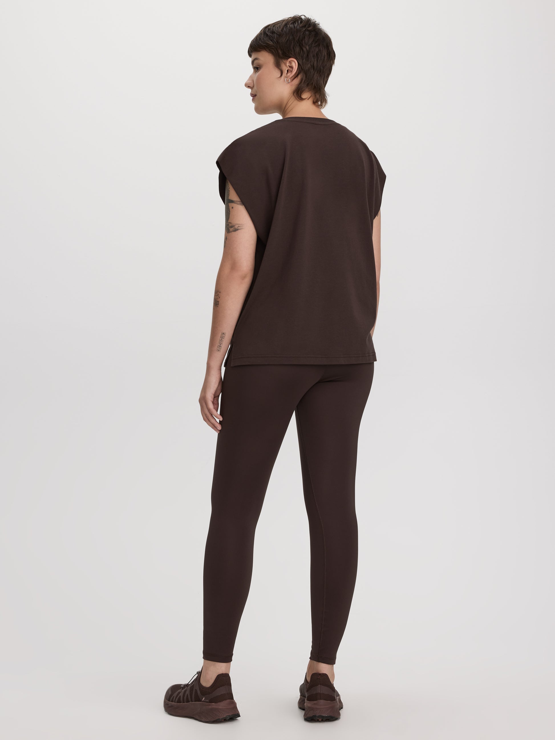 Sleeveless Crew-Neck T-Shirt - Hyba