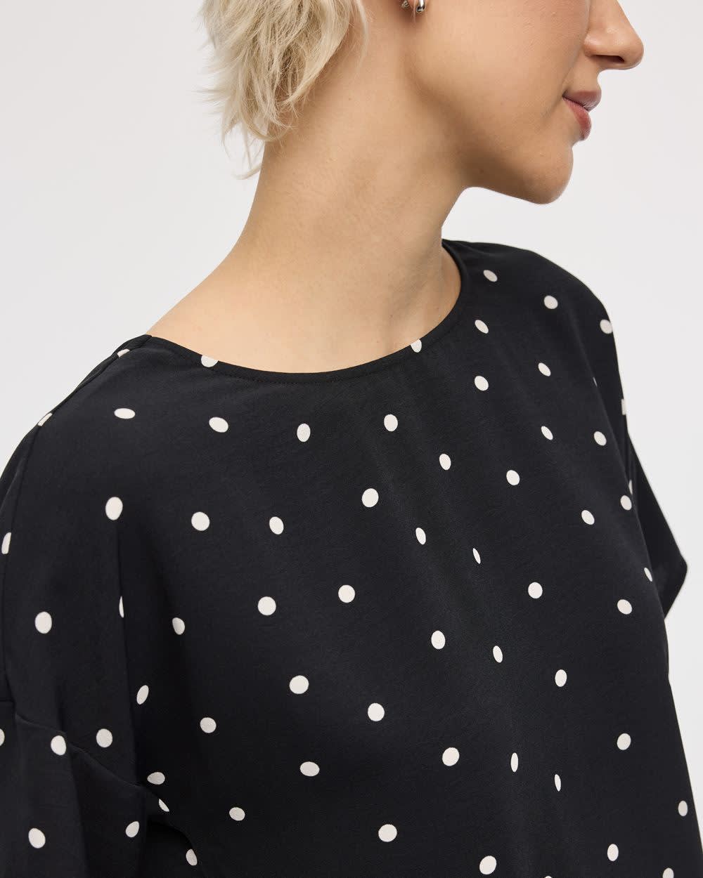 Blouse t-shirt à col rond et manches courtes