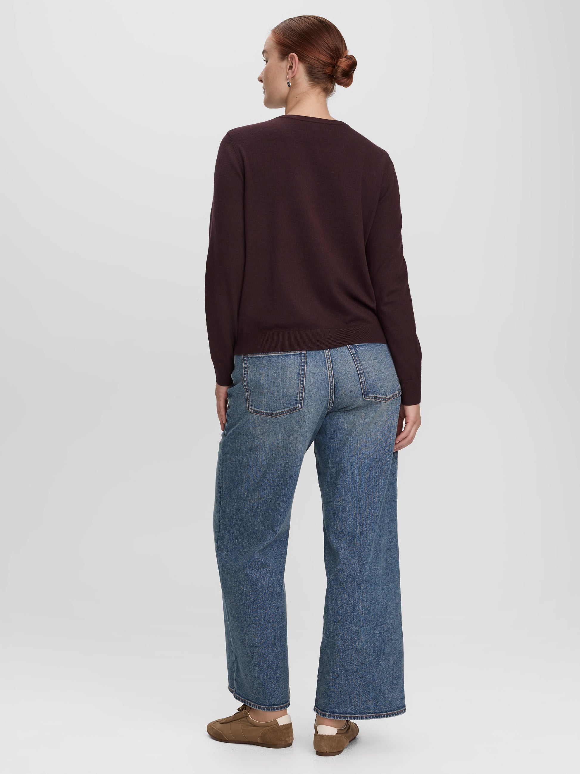 Crew-Neck Cardigan - R Essentials