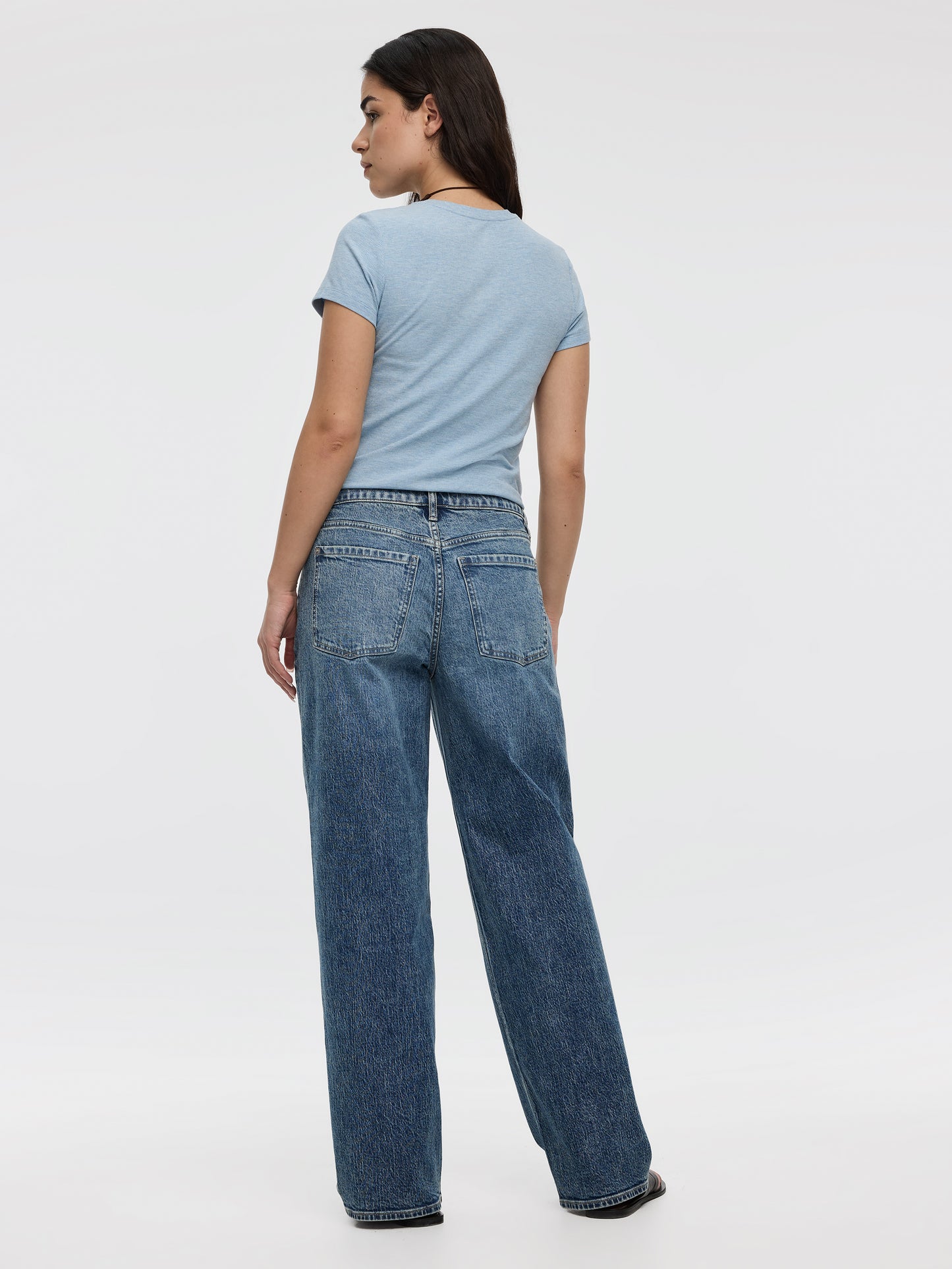 Mid-Rise Baggy Jean