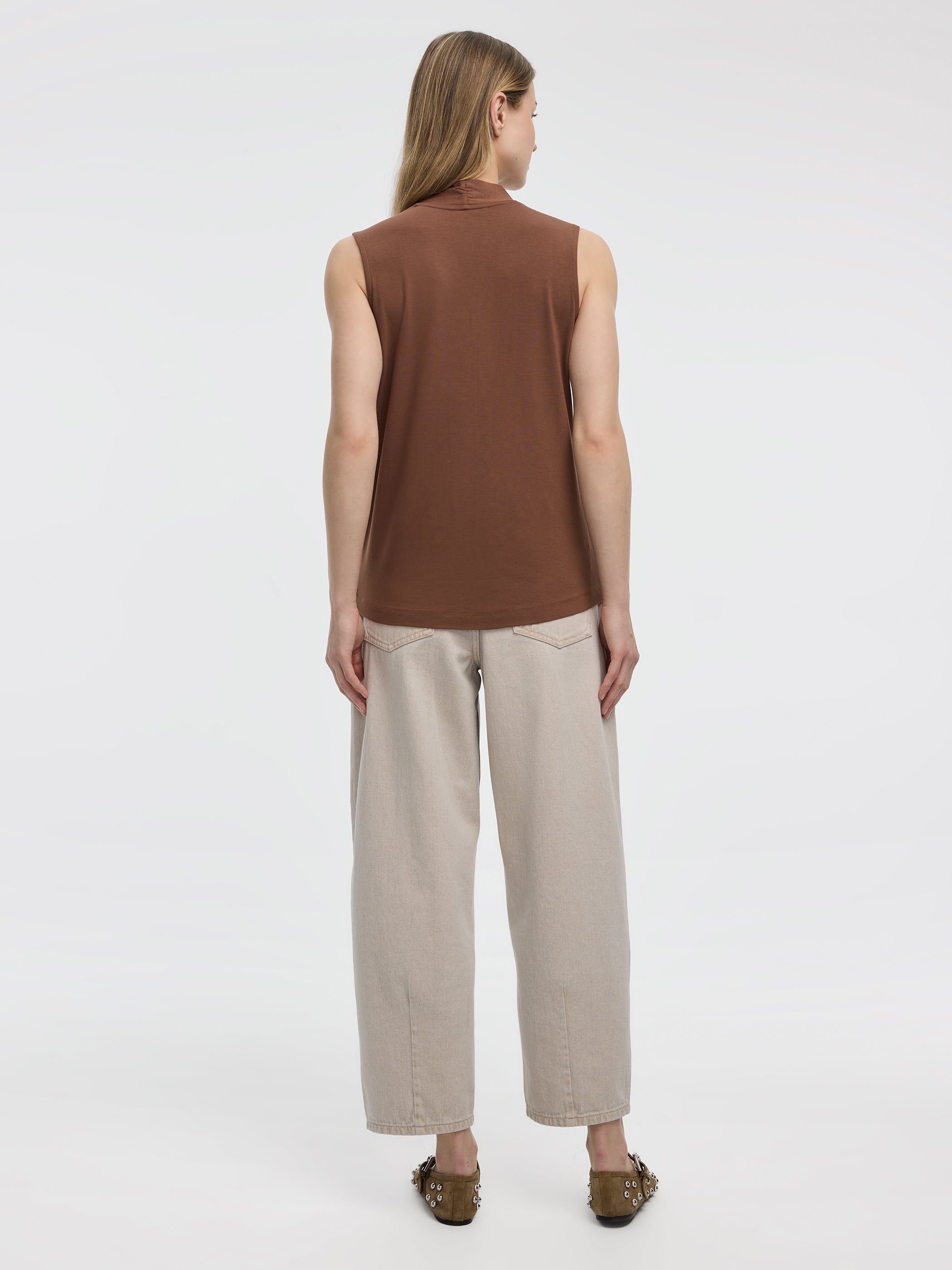 Haut sans manches à col V