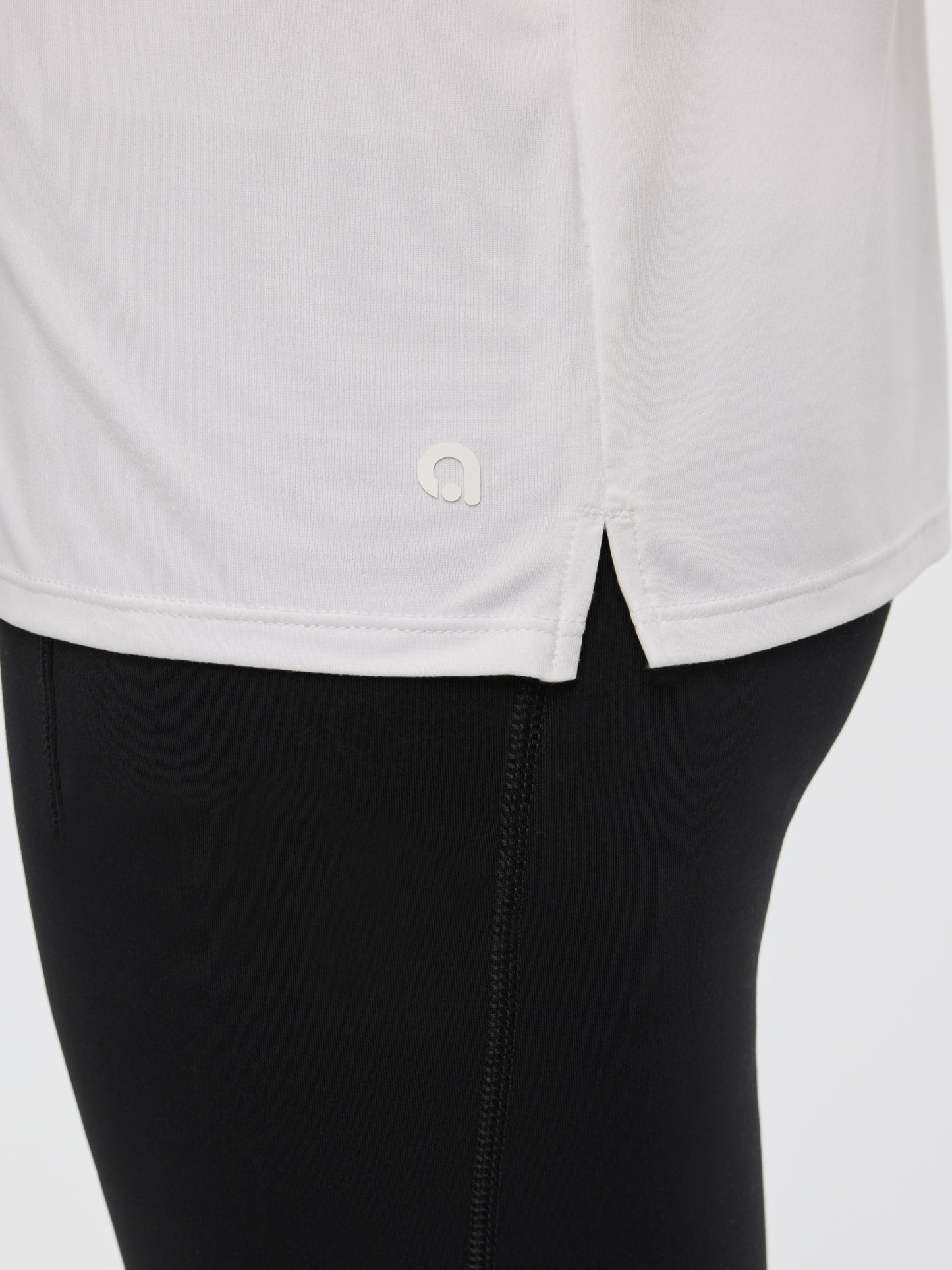 Crew-Neck T-Shirt - DRY-LUX (R) Hyba Essentials