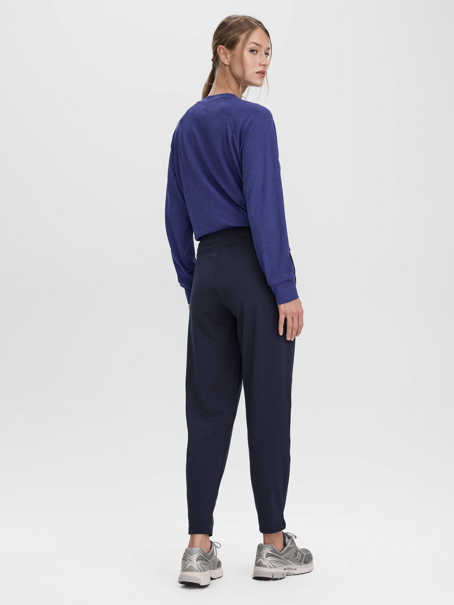 Slim-Leg Pant - PULSE (R) Hyba