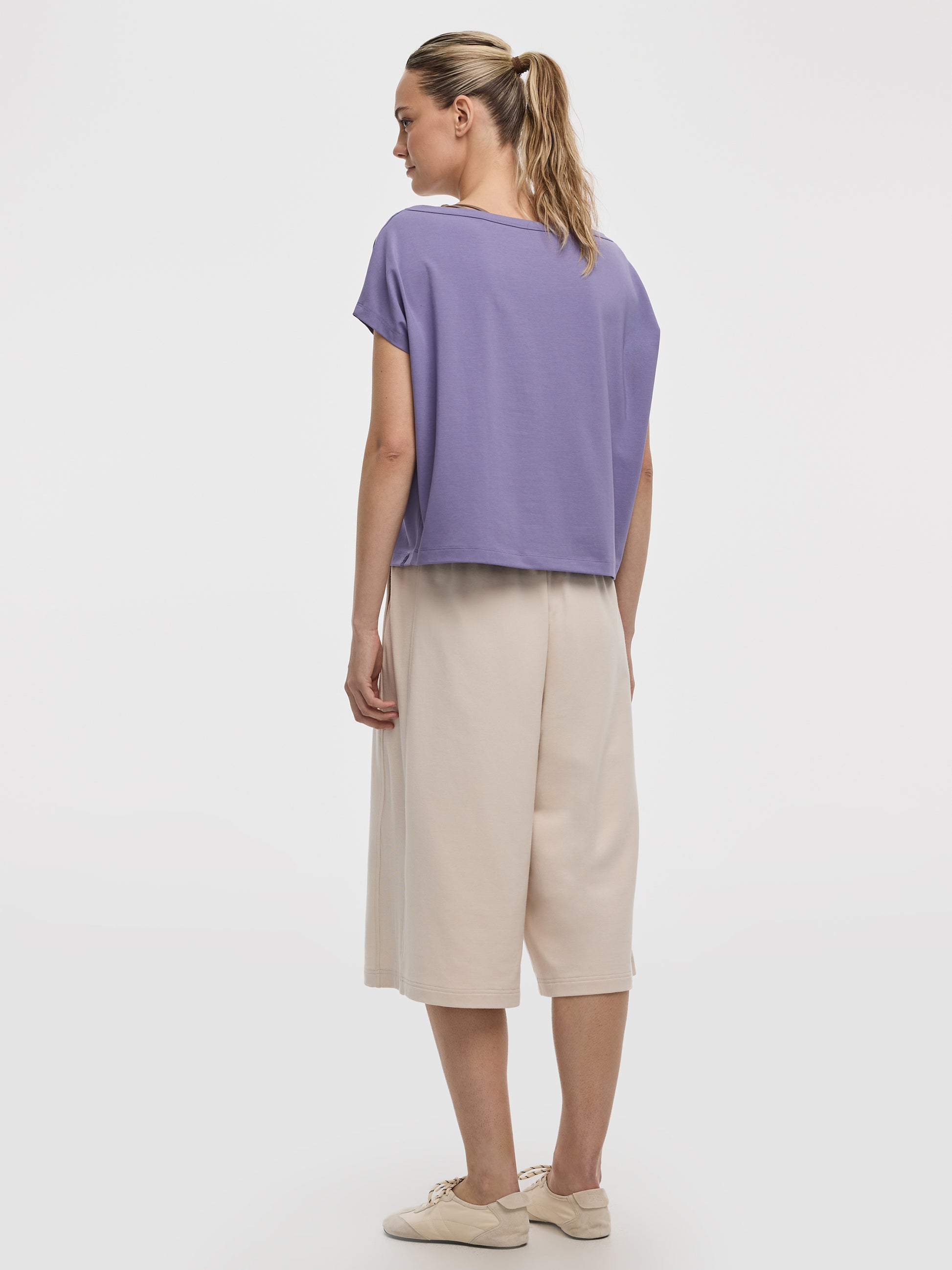 Off-the-Shoulder Short-Sleeve Top - Hyba