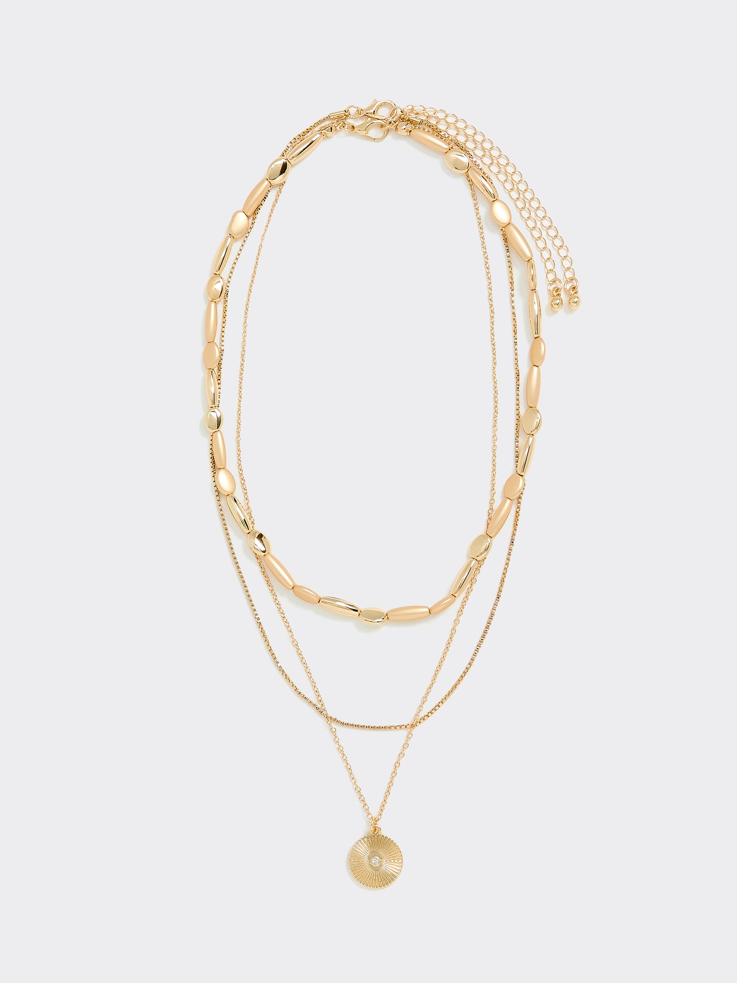 Collier court à chaînes multiples avec pendentif