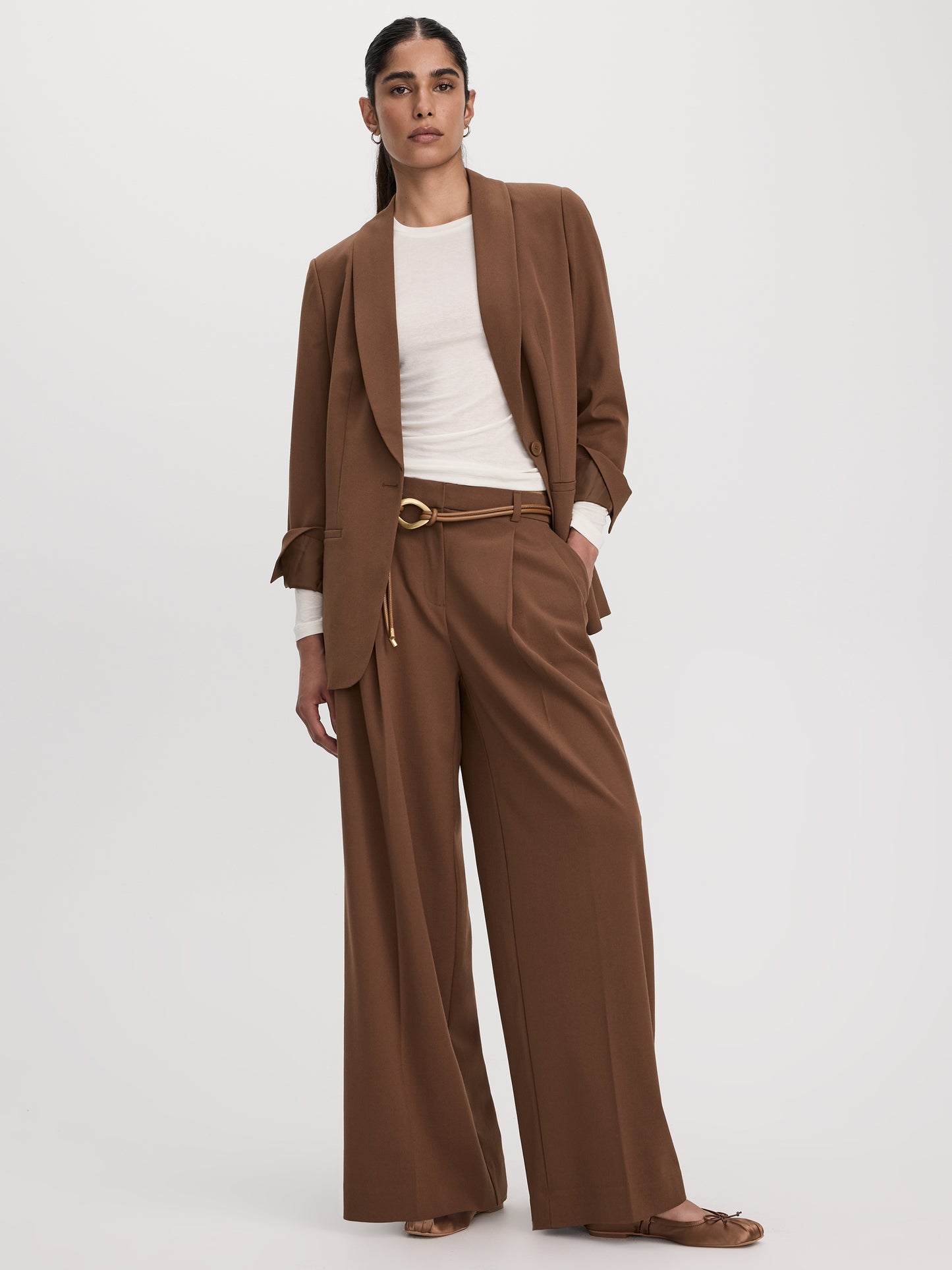 Wide-Leg High-Rise Pants - The Timeless