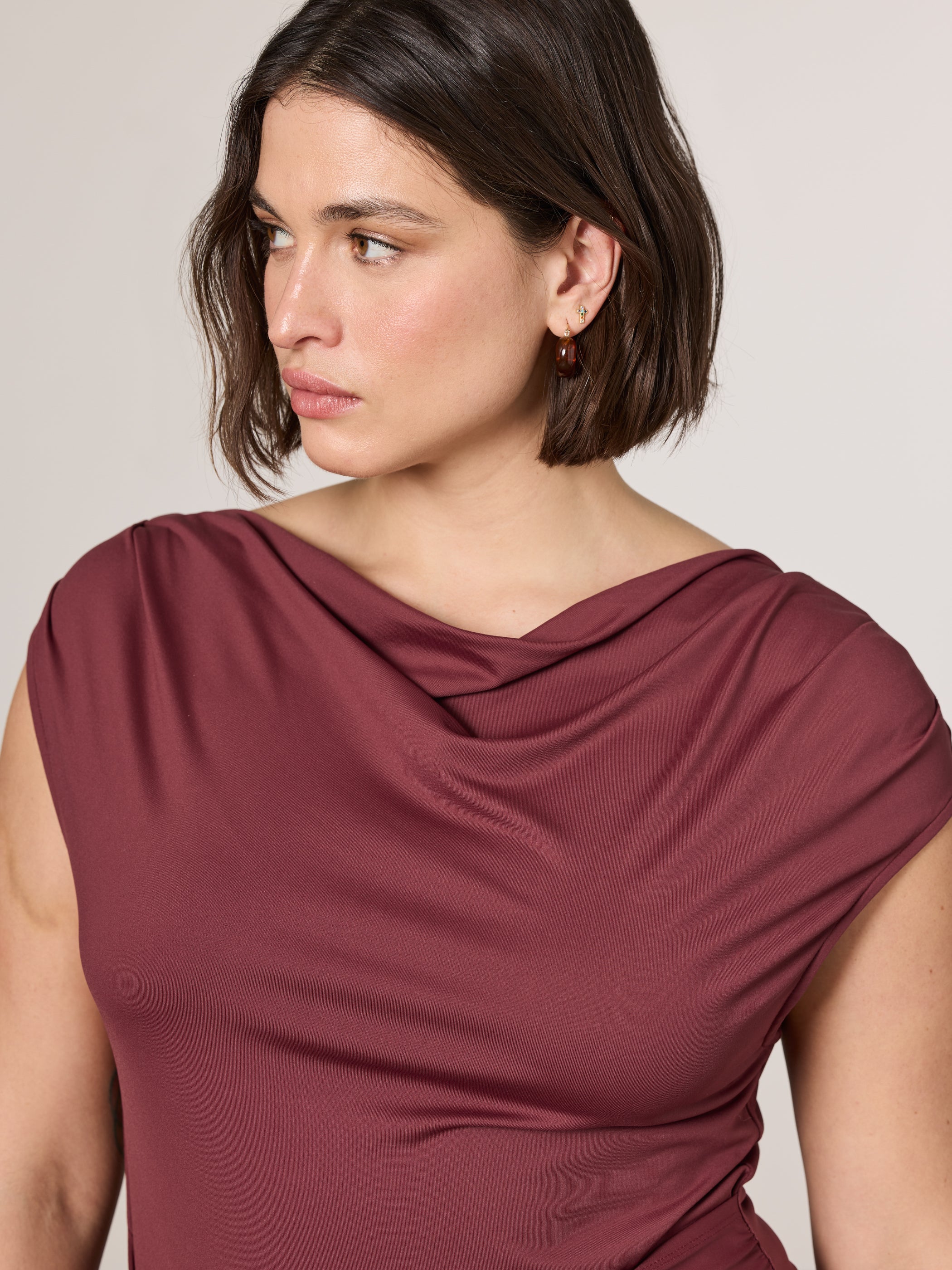 Women’s Short-Sleeve Bodycon Midi Dress with Wrap Skirt | Reitmans