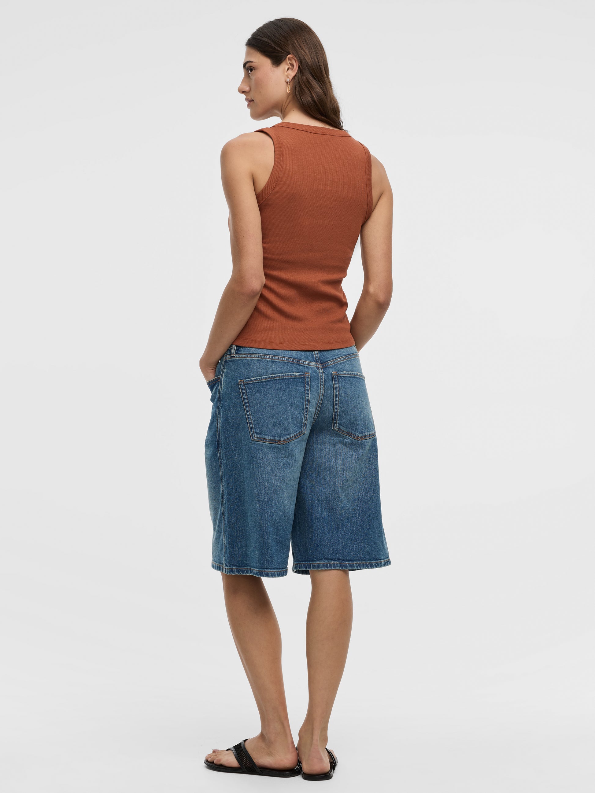 Scoop-Neck Ribbed Tank