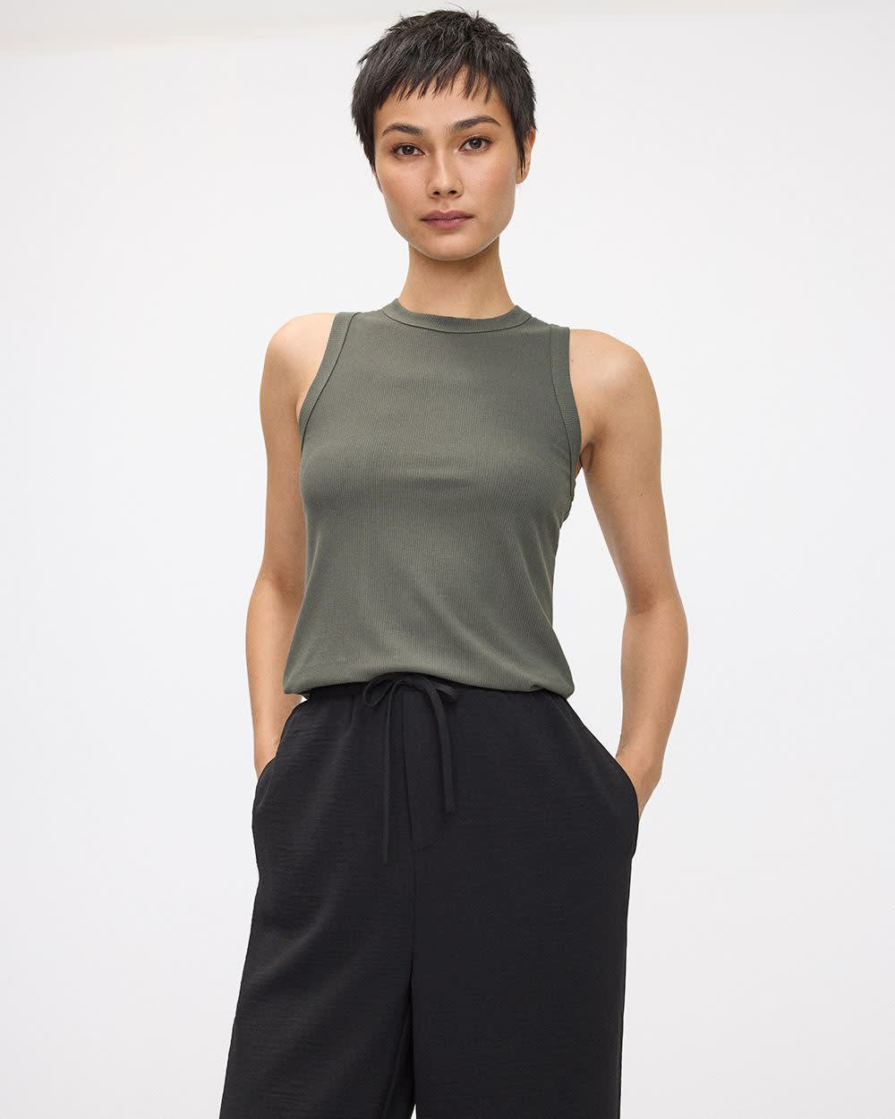 Crew Neck Tank - R Essentials