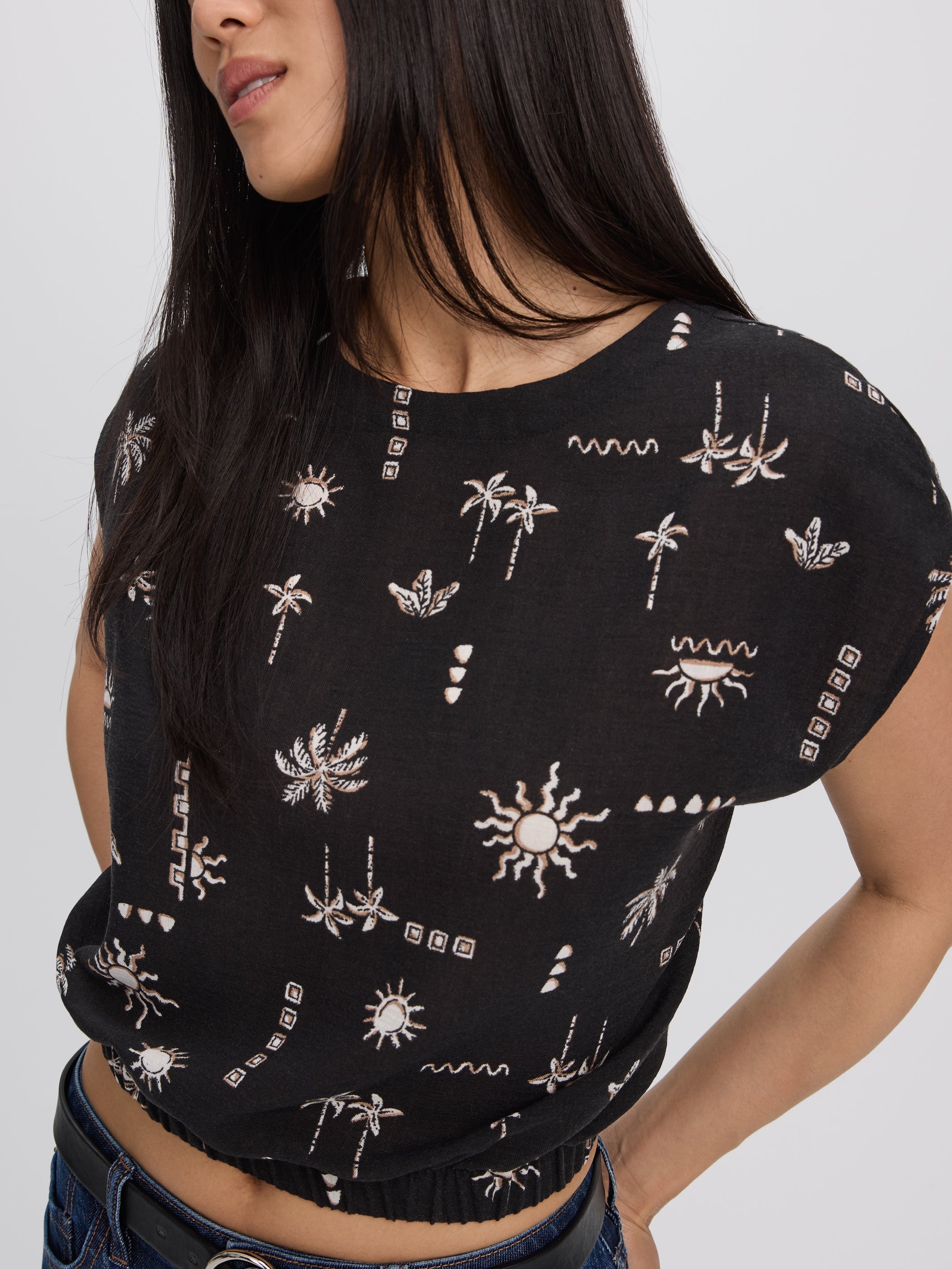 Extended-Sleeve Crew-Neck Blouse with Elasticated Hem