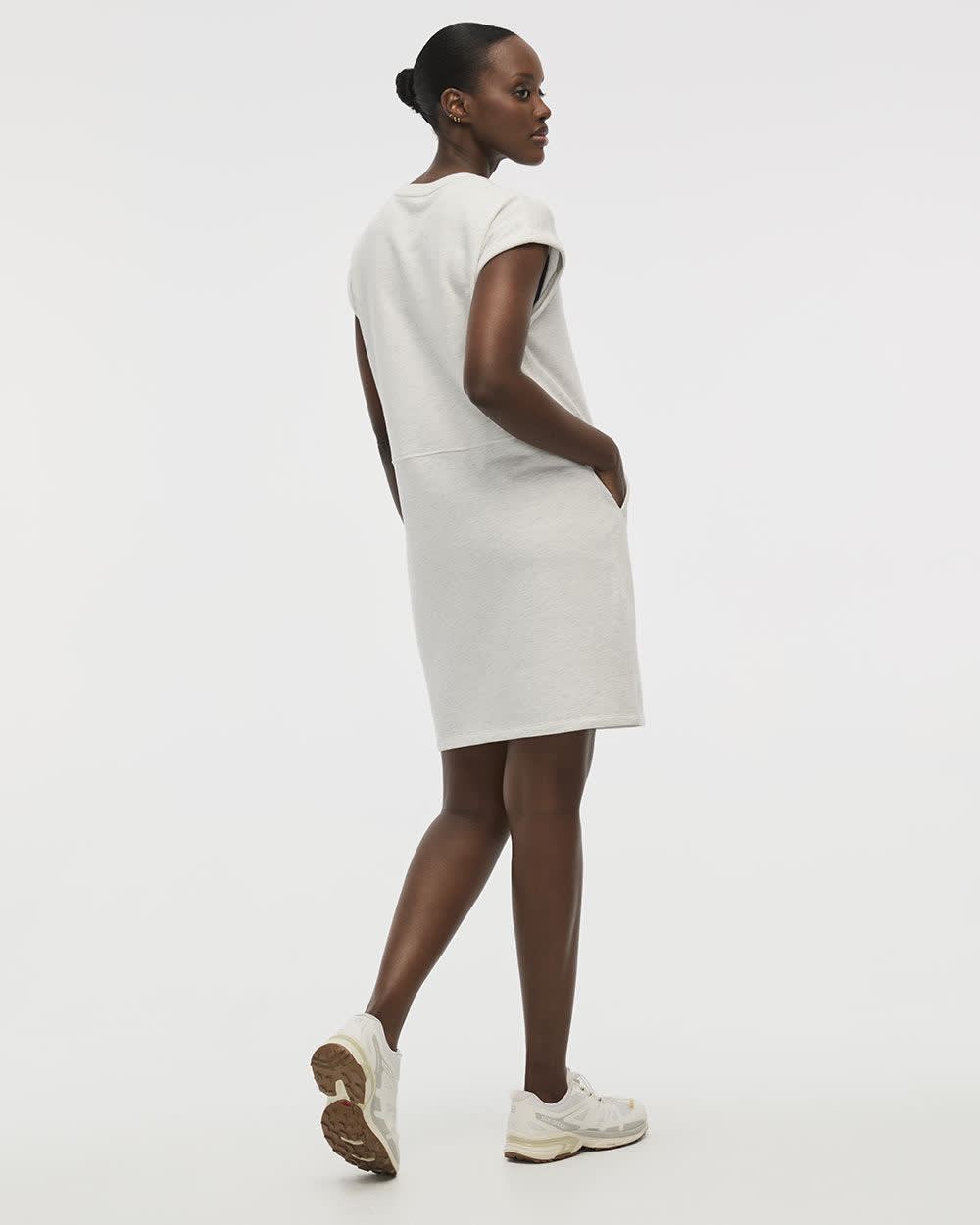 Extended-Sleeve Crew-Neck Dress with Pockets - Hyba