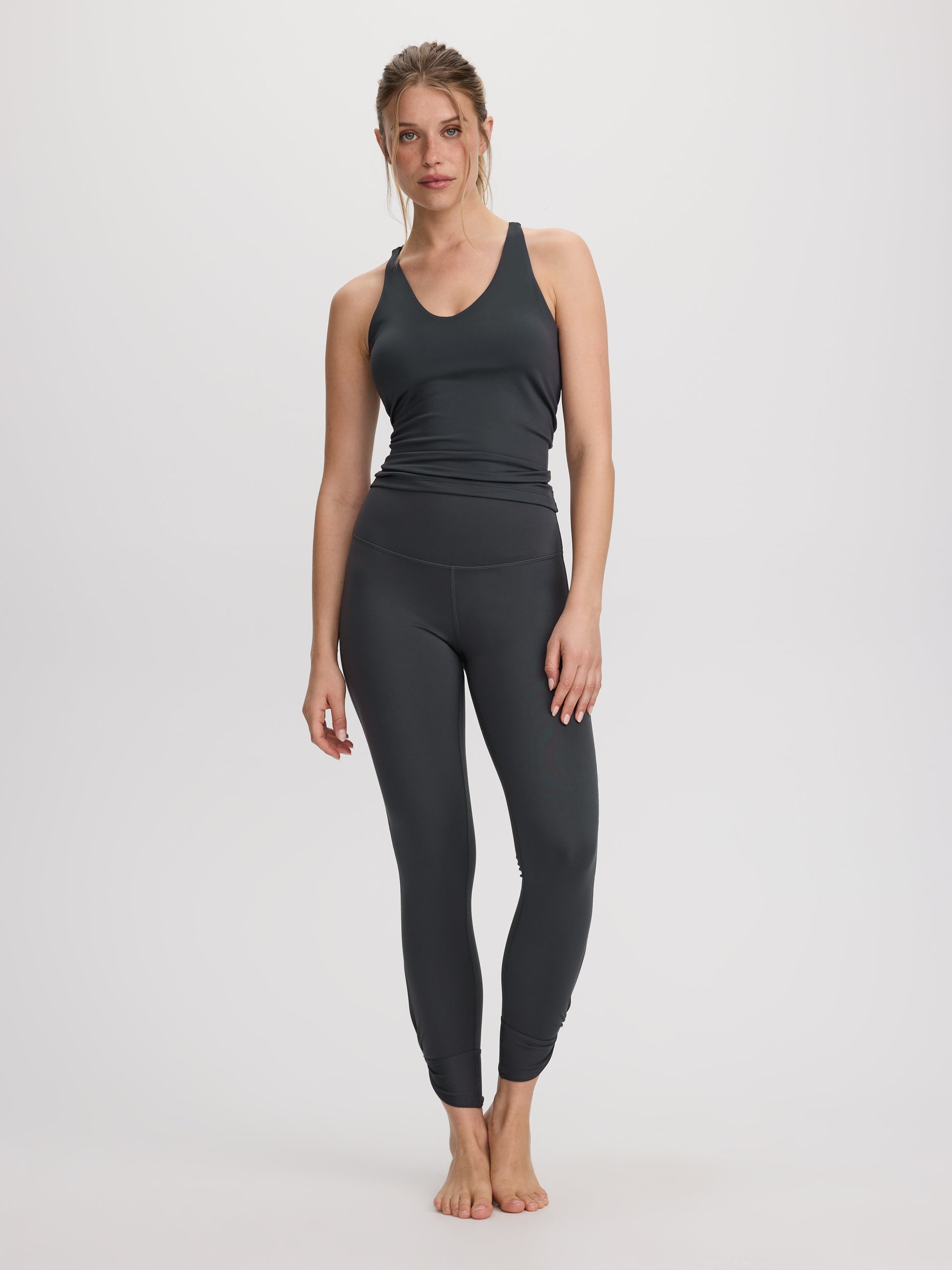Legging with Twisted Hem - PULSE (R) Hyba