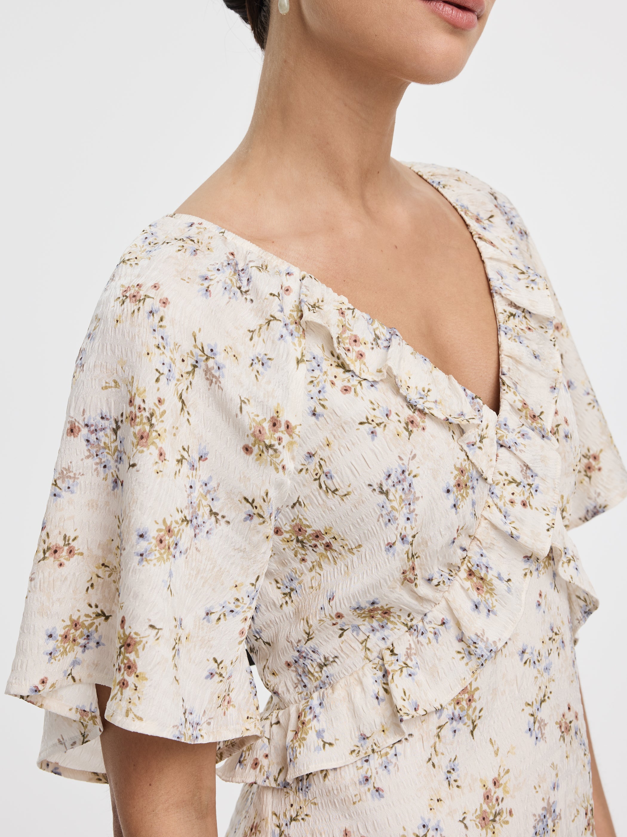 Robe midi à taille empire et col V 