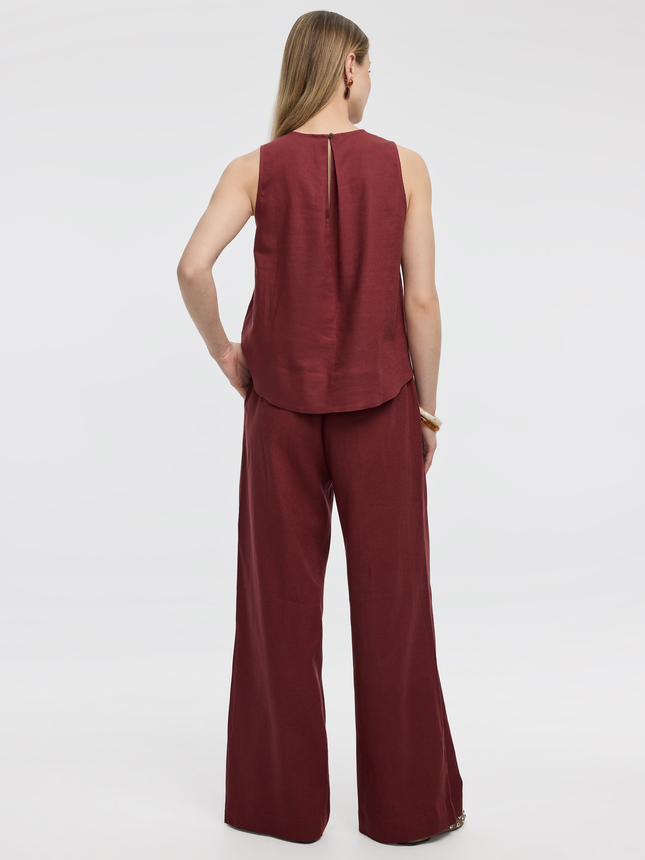 Sleeveless Crew-Neck Blouse