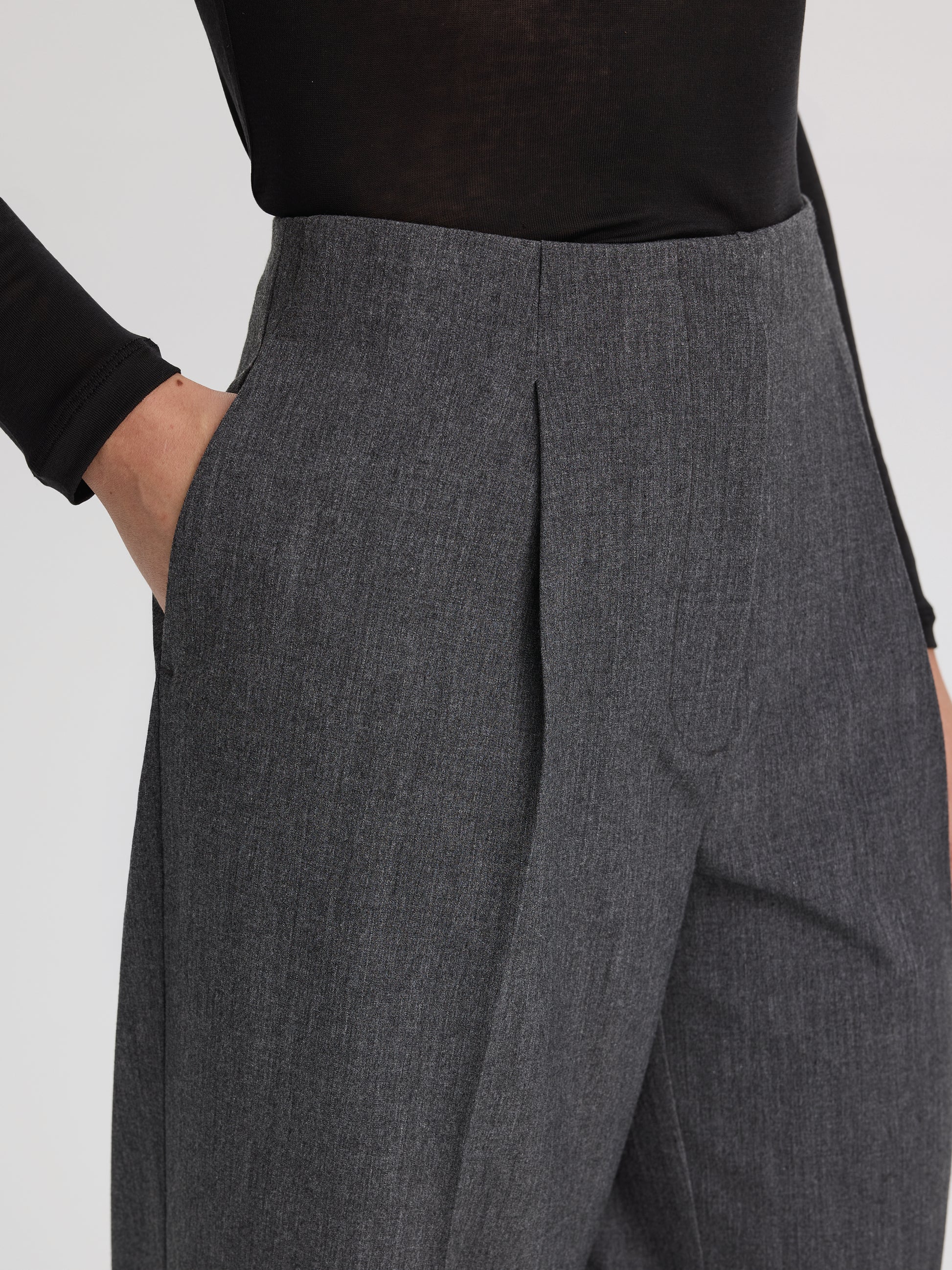 Mid-Rise Barrel Pants - The Timeless