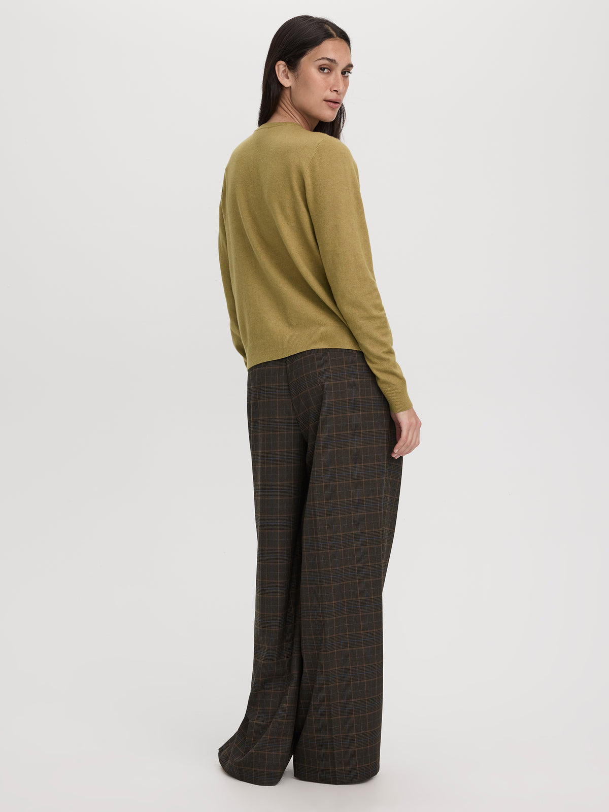 Crew-Neck Cardigan - R Essentials