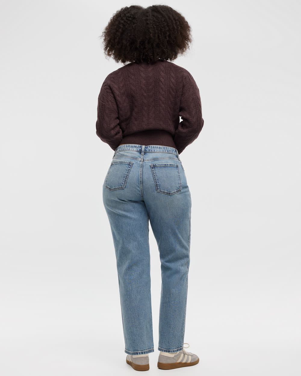 Straight-Leg Mid-Rise Jean - The Classic - Curvy Fit