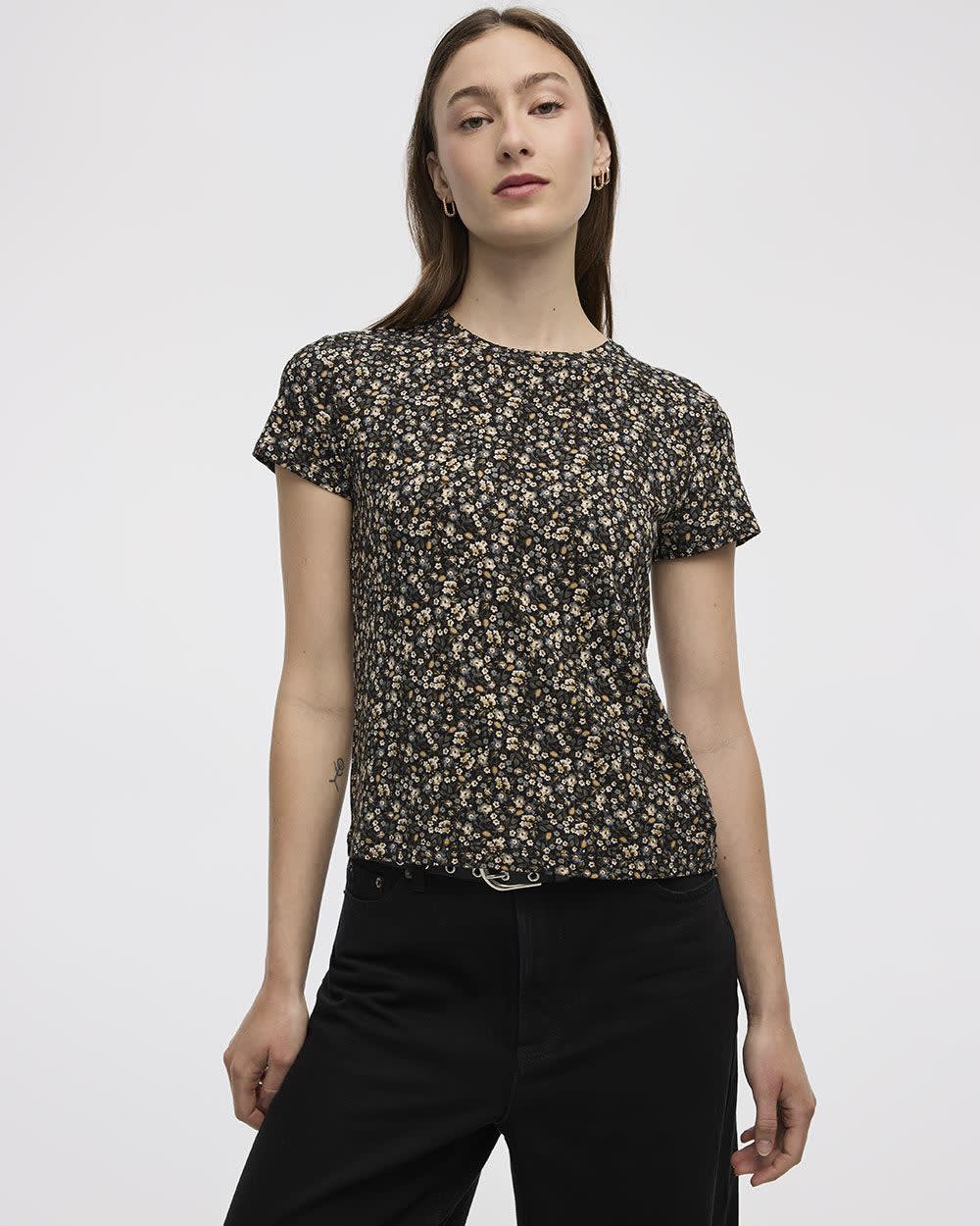 Short-Sleeve Crew-Neck Tee - R Essentials