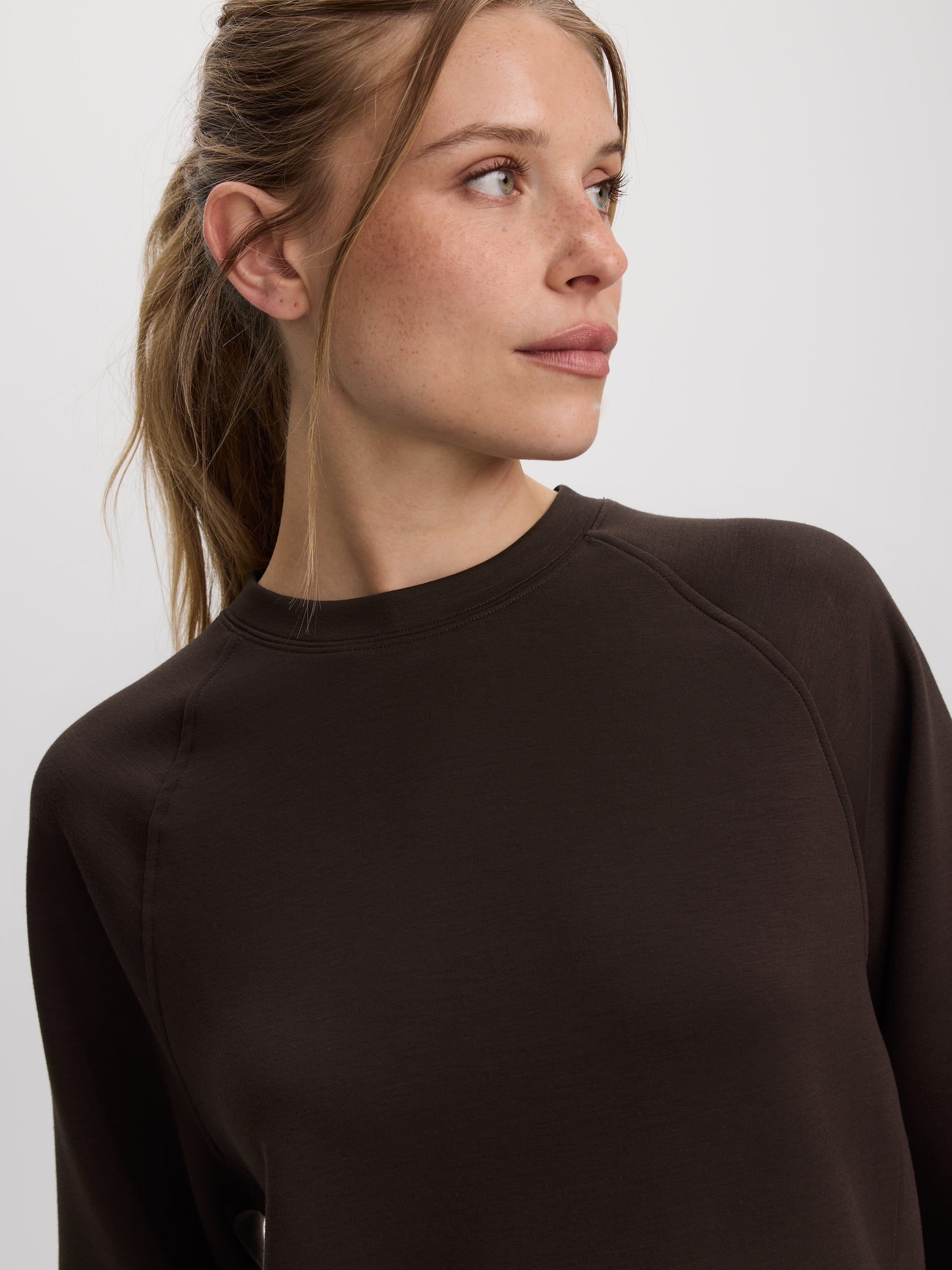 Long-Sleeve Sweatshirt - HYLUX Hyba