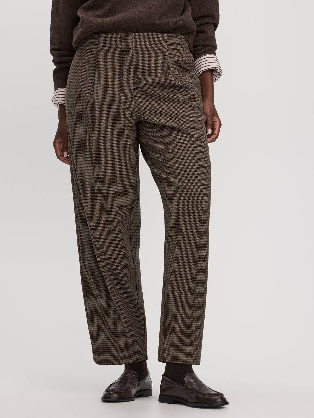 Houndstooth Mid-Rise Barrel Pants - The Timeless - Curvy Fit
