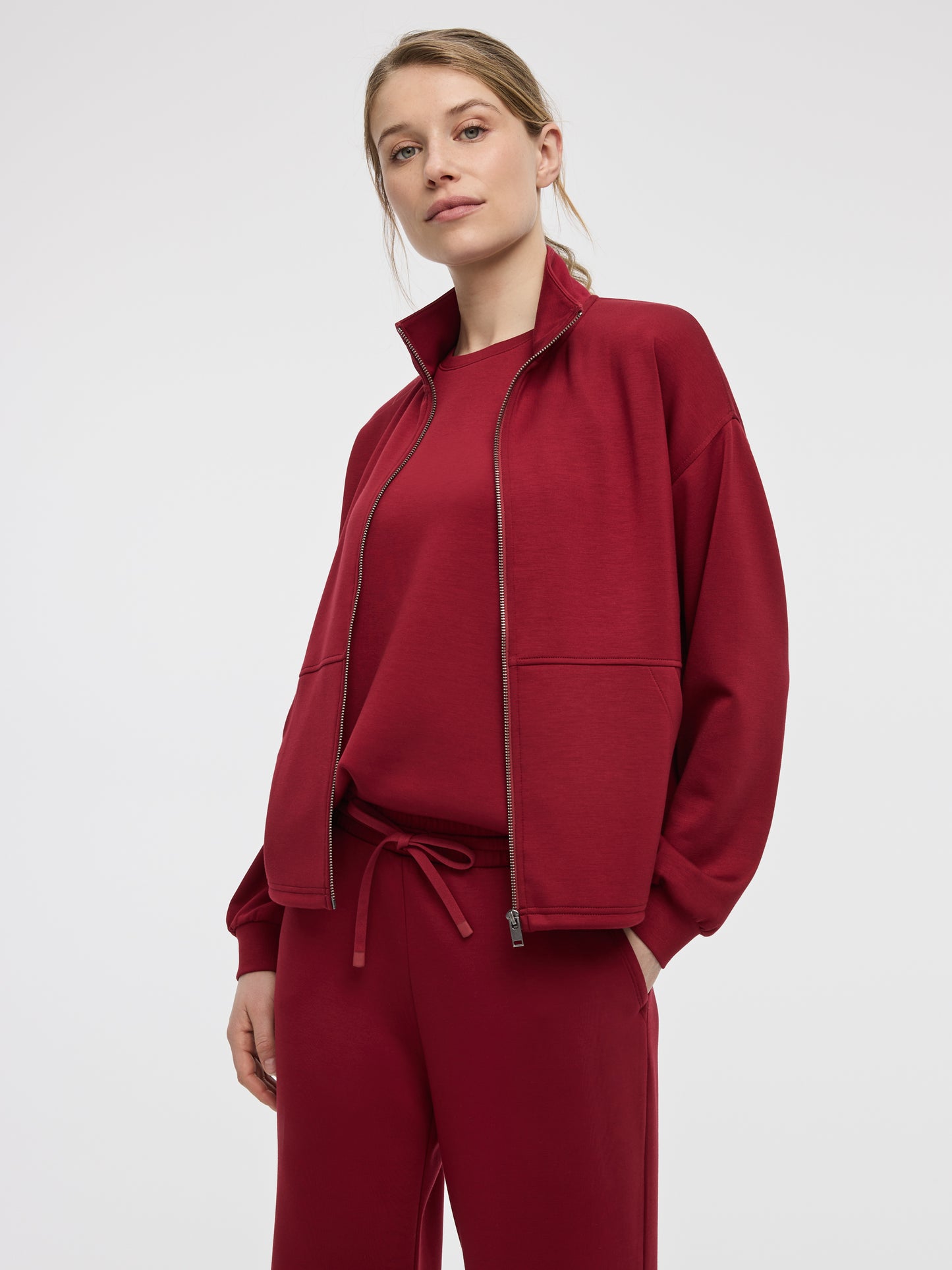 Mock-Neck Zipped Jacket - HYLUX - Hyba