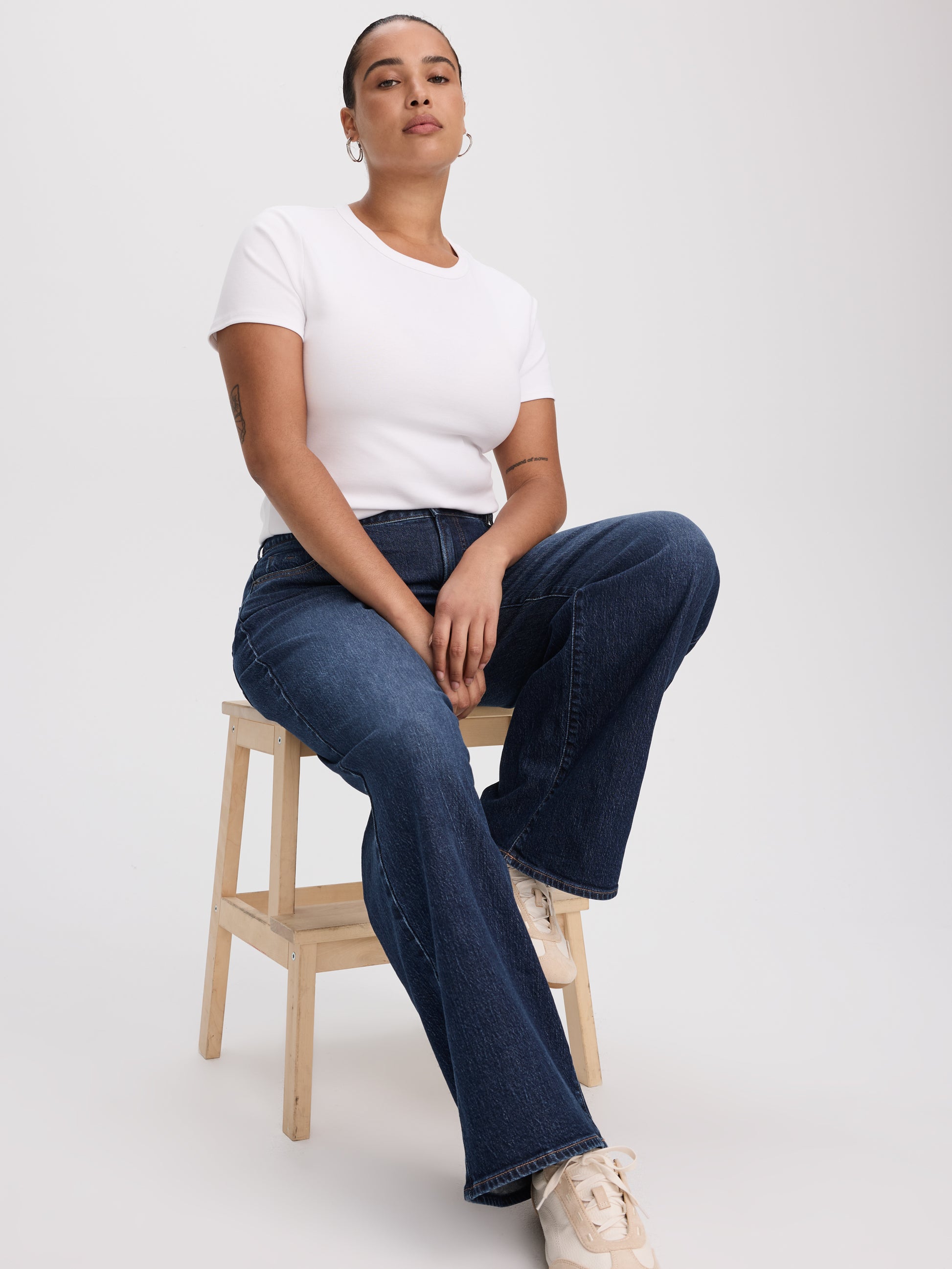 Wide-Leg Mid-Rise Jean - Curvy Fit
