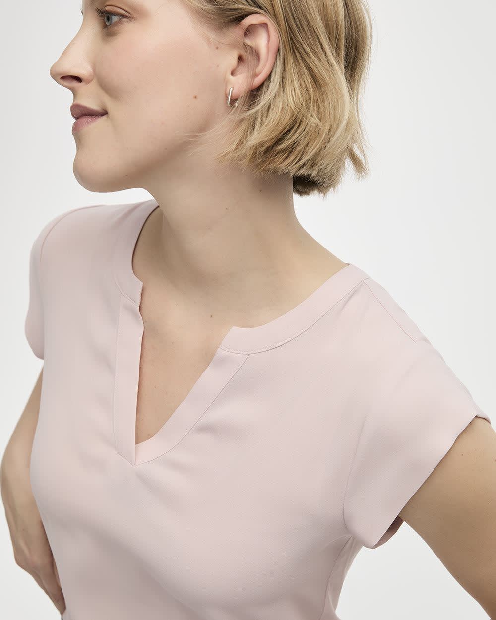 Blouse à manches très courtes et col fendu - R Essentials