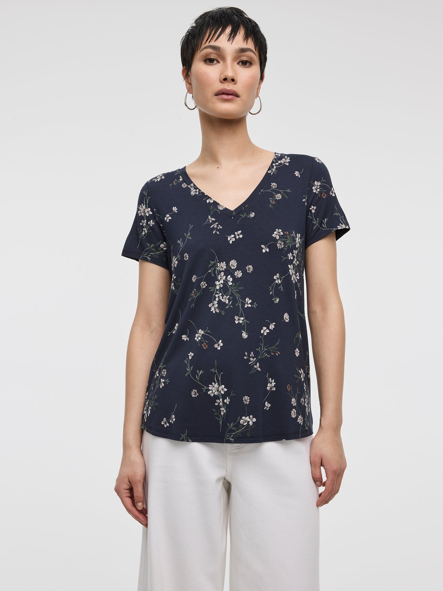 T-shirt à col V - R Essentiels