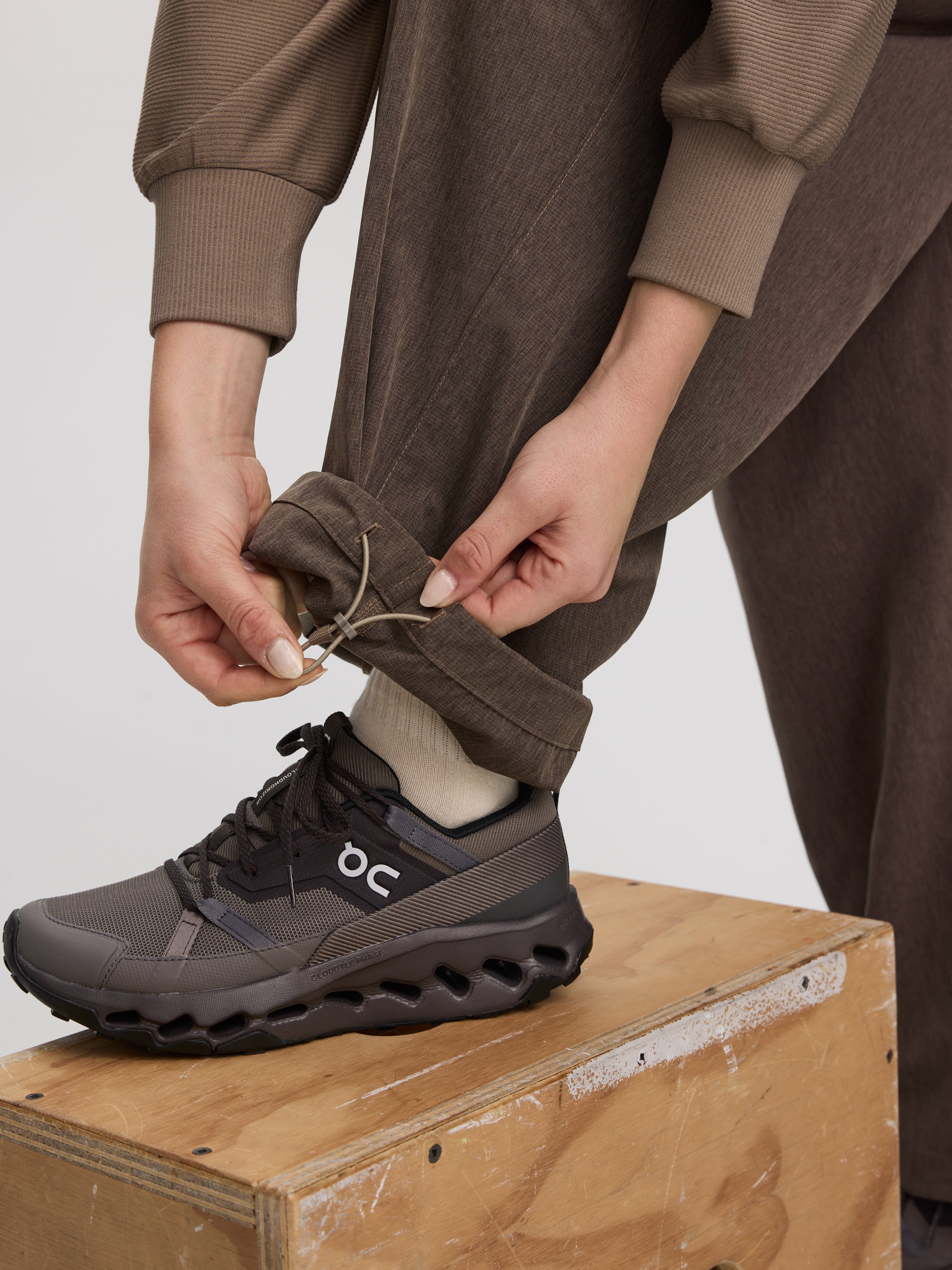 Woven Jogger - Hyba