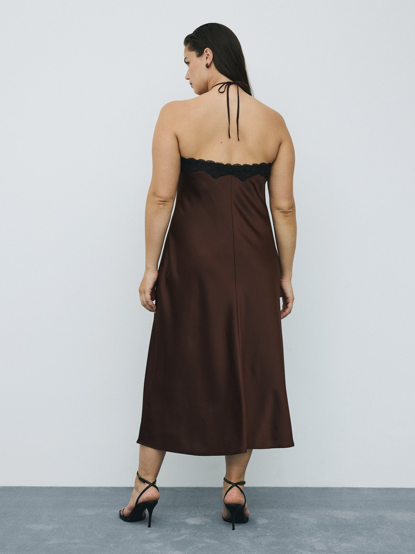 Sleeveless Halter-Neck Maxi Cocktail Dress