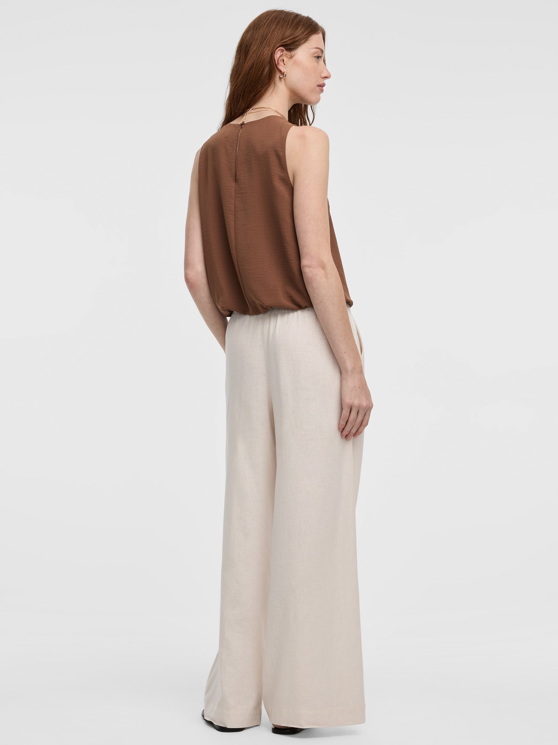 Crew-Neck Tank with Bubble Hem