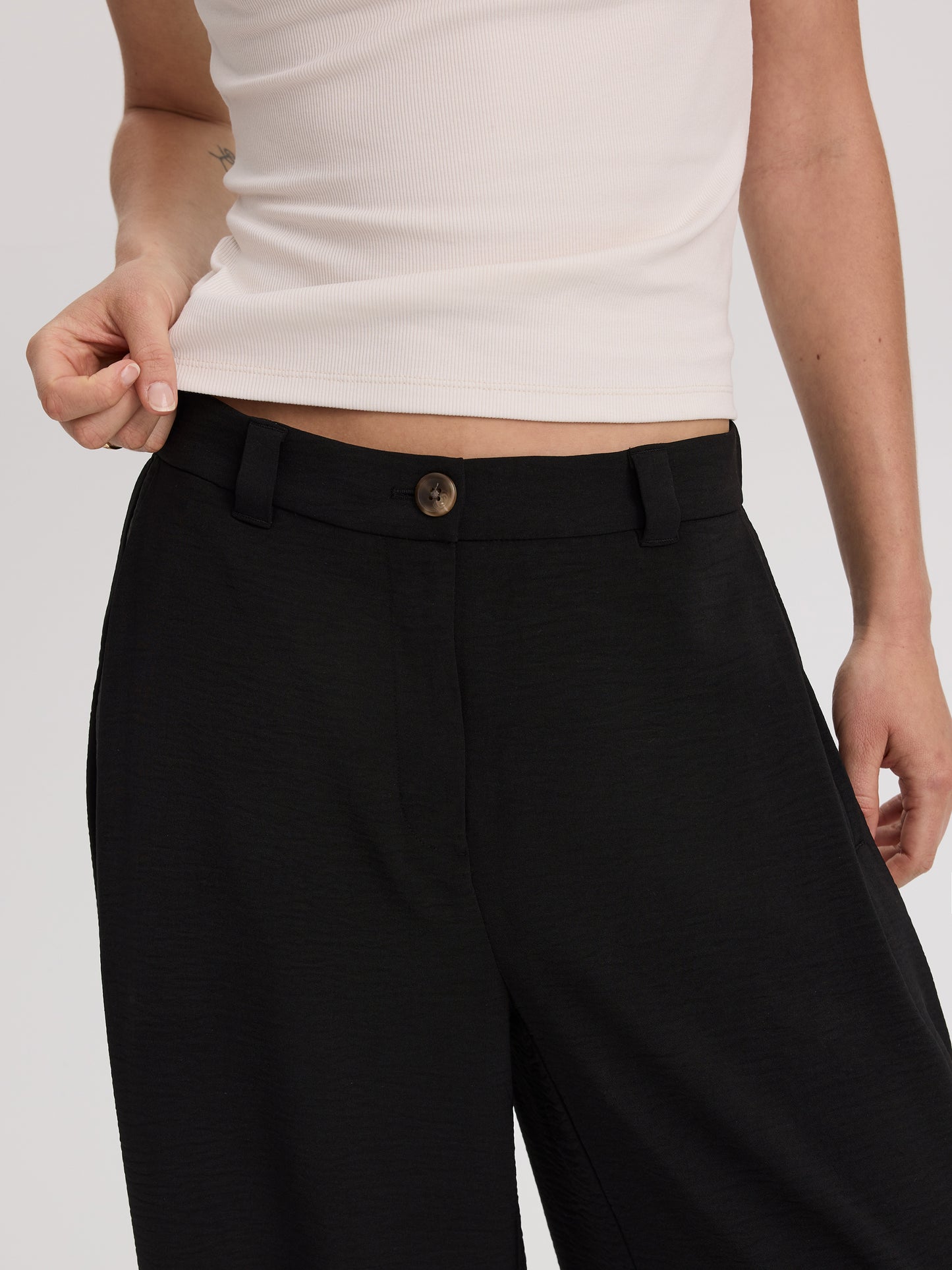 Wide-Leg High-Rise Pant